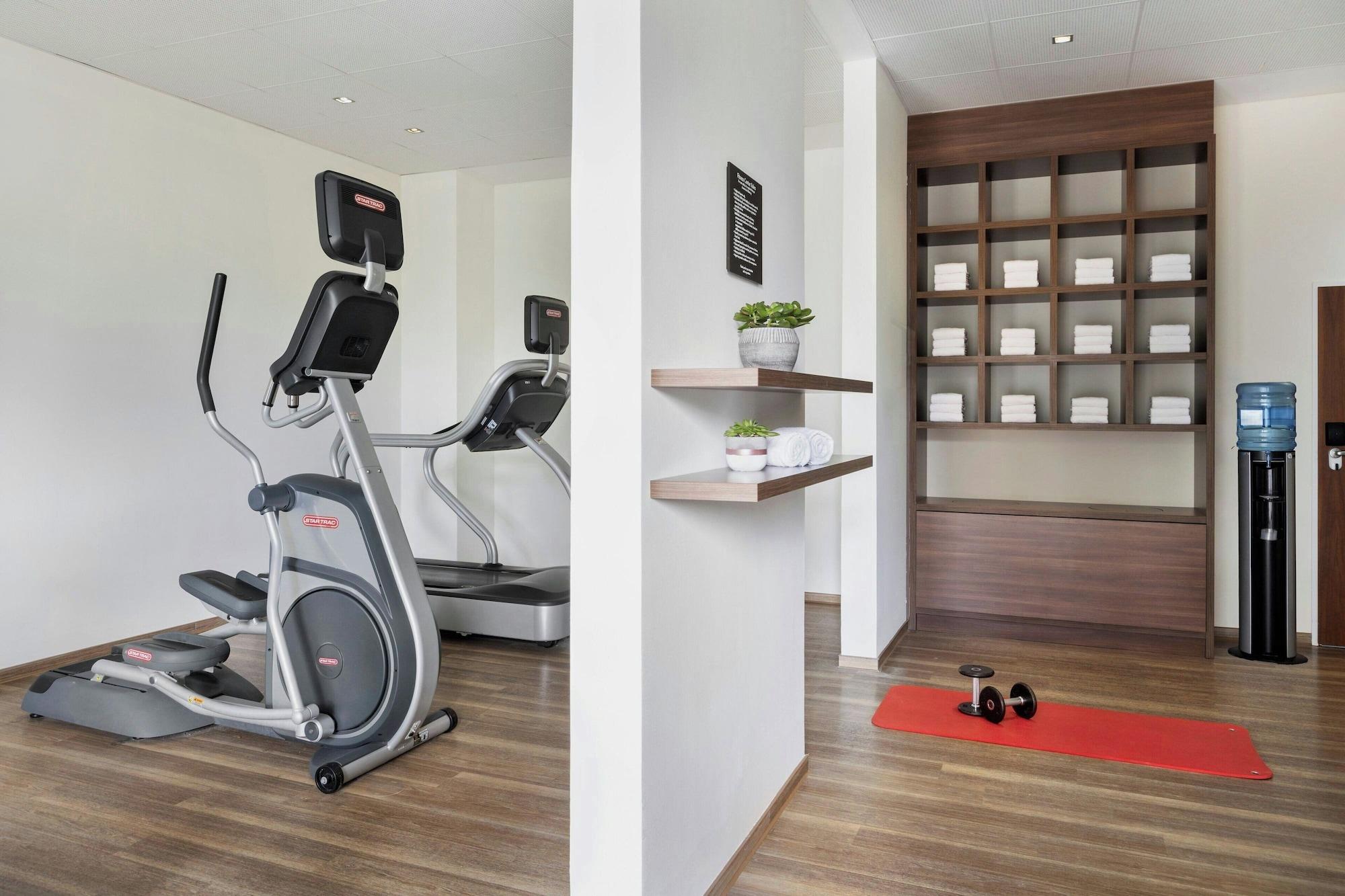 Gimnasio Courtyard by Marriott Wiesbaden-Nordenstadt