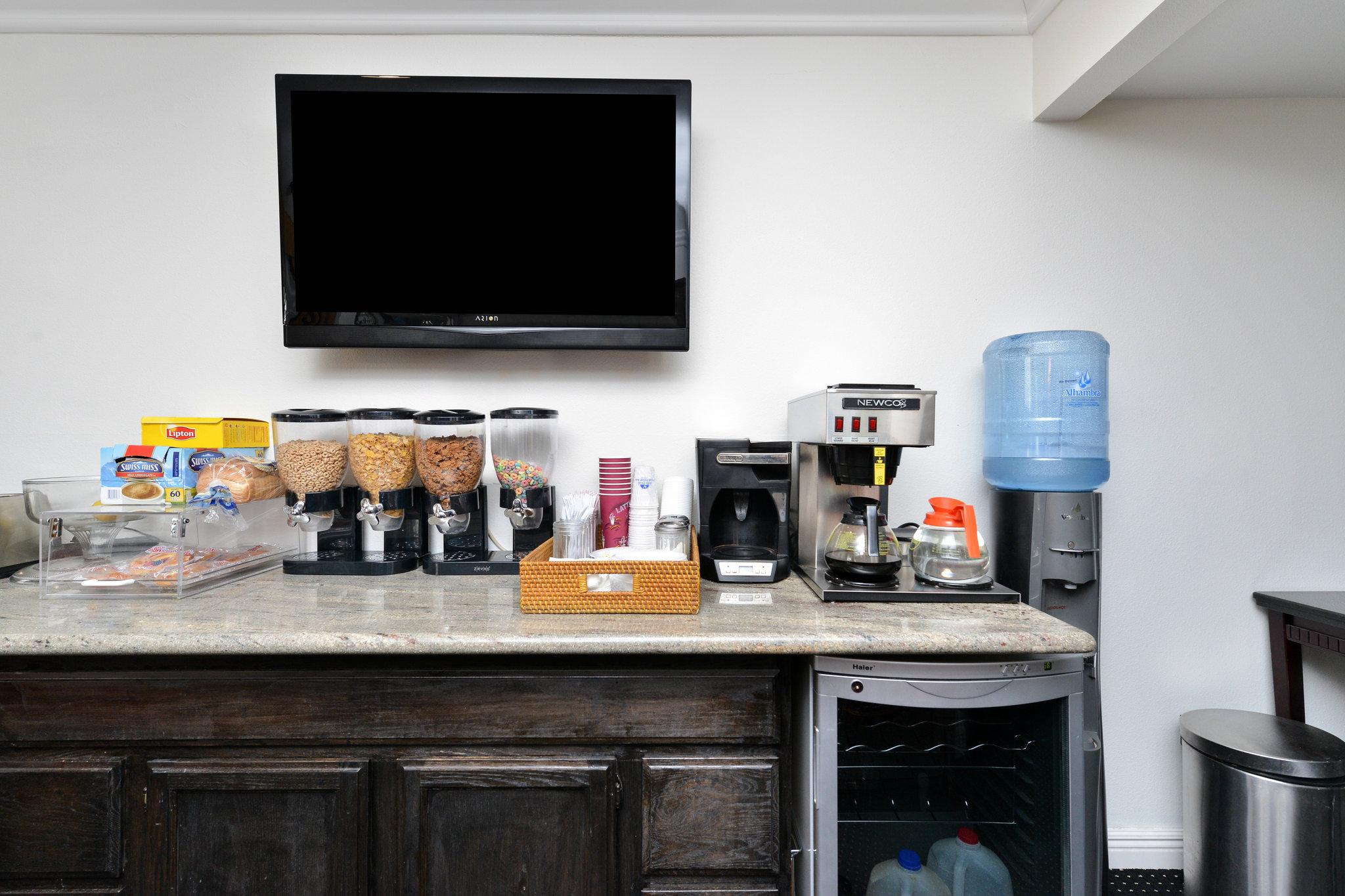 Vista Lobby Capital City Inn Sacramento Convention Center CA