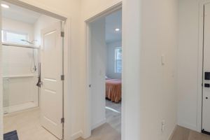 Alquiler Vacacional - Modern Charming 4BR Home: Family Friendly, Office Space, Fast WiFi, Free Parking