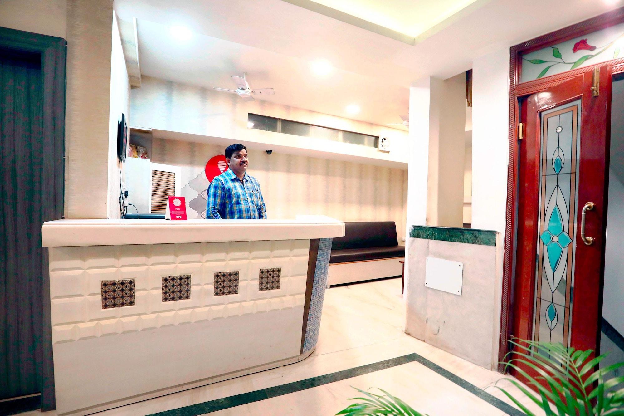 Vista Lobby OYO 4126 C T Palace