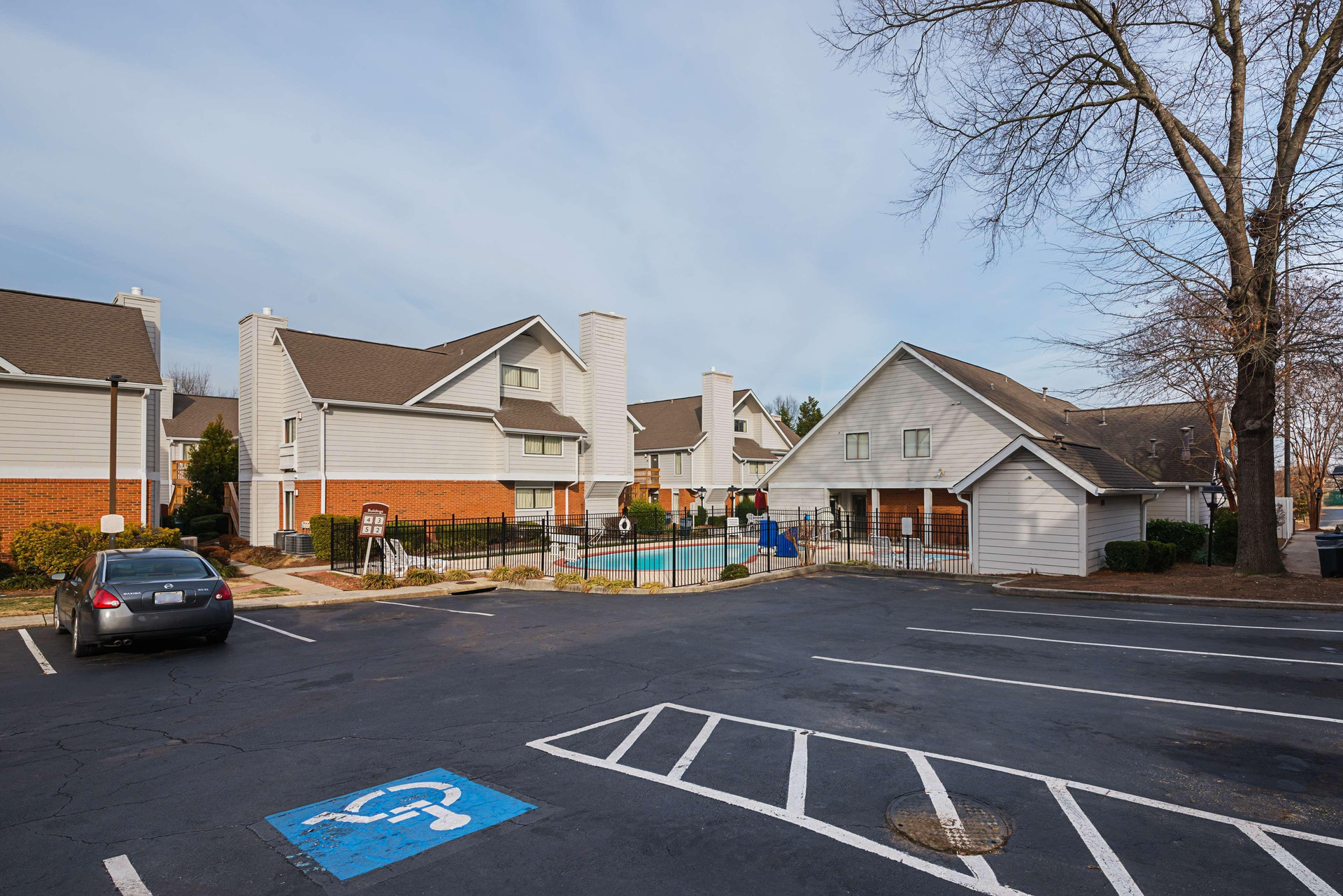 Vista Piscina Studio 6 Extended Stay - Greensboro, NC