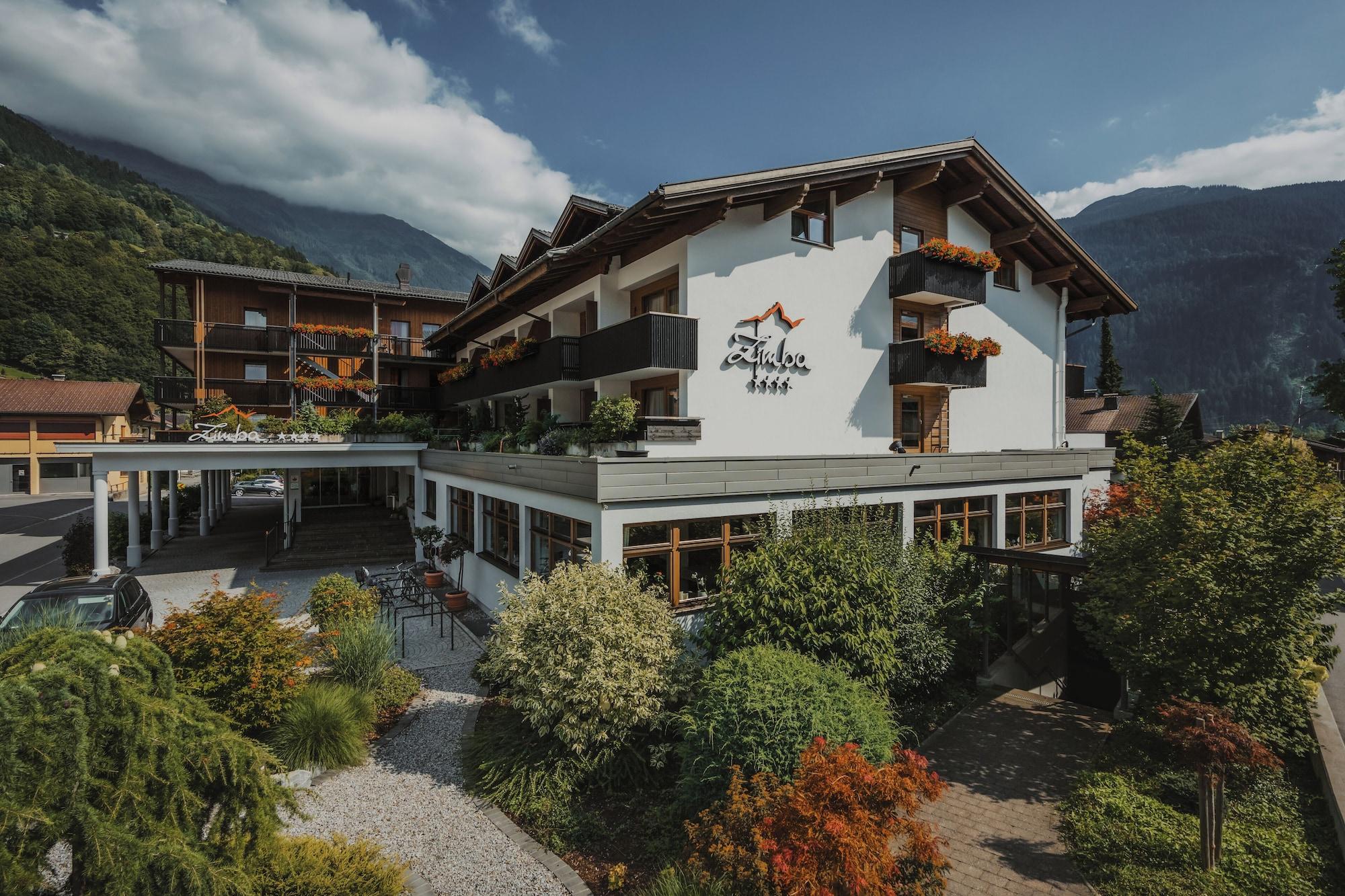 Vista Exterior Hotel Zimba