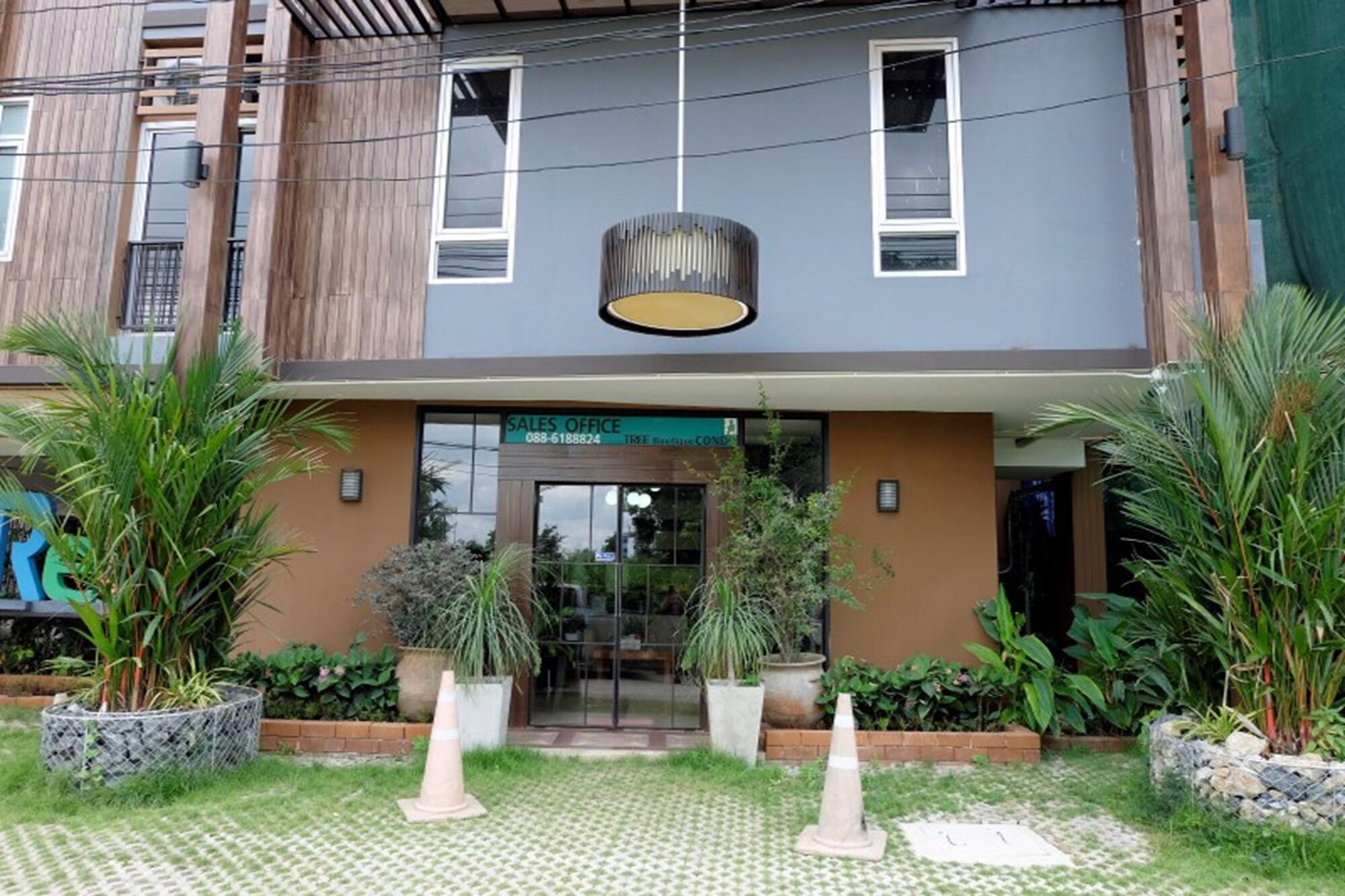 Varios A Good Nite at Nimman