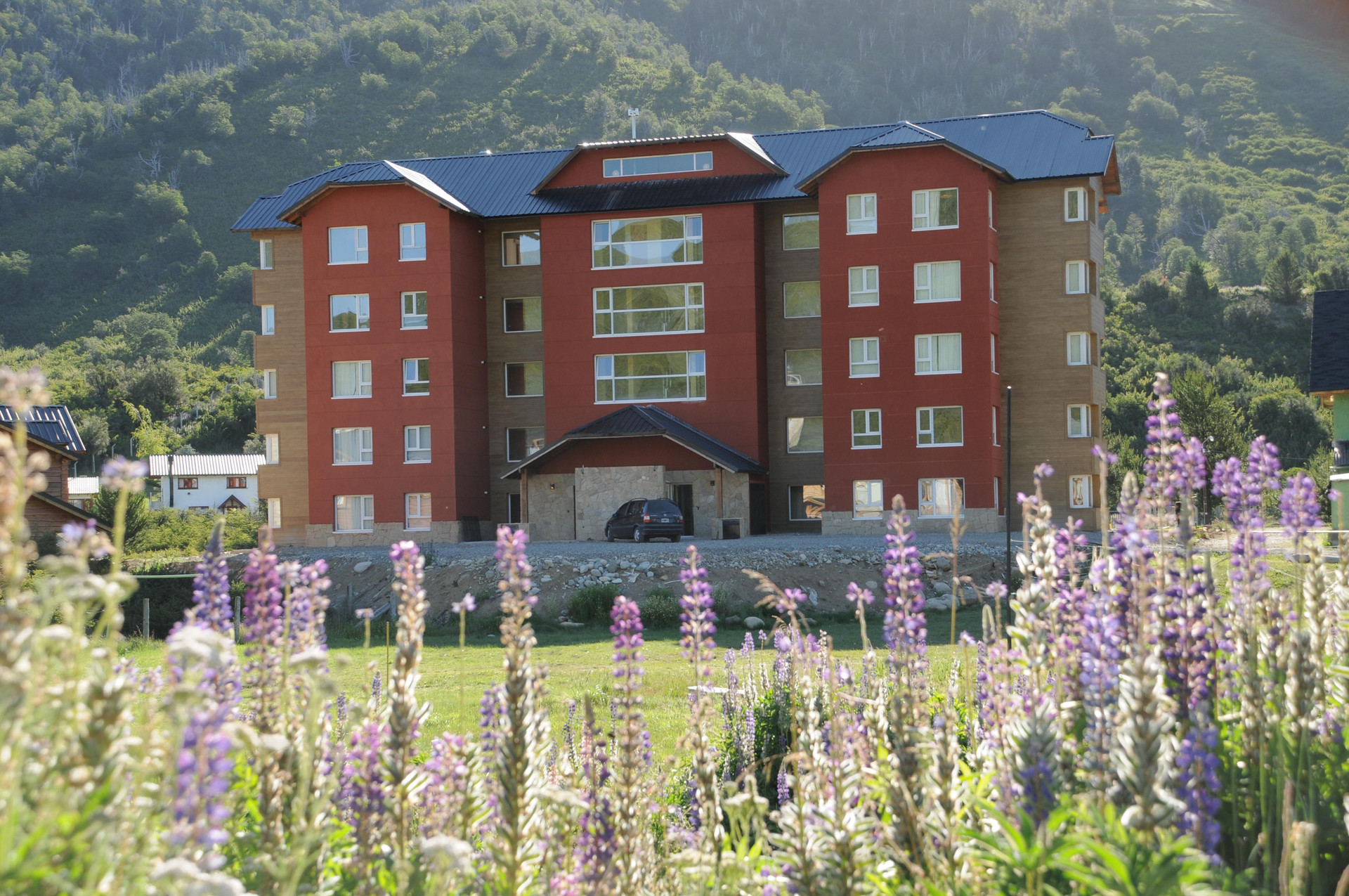 Vista Exterior Village Condo