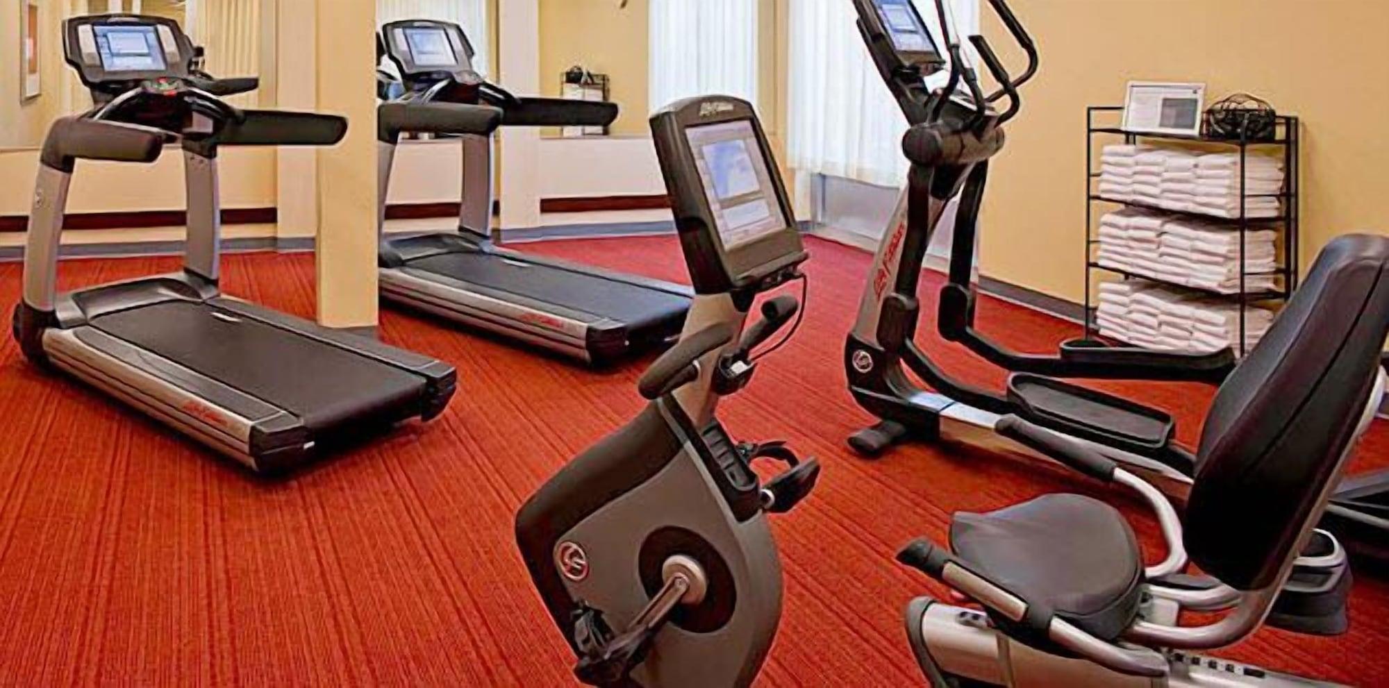 Gimnasio Comfort Suites Milwaukee West
