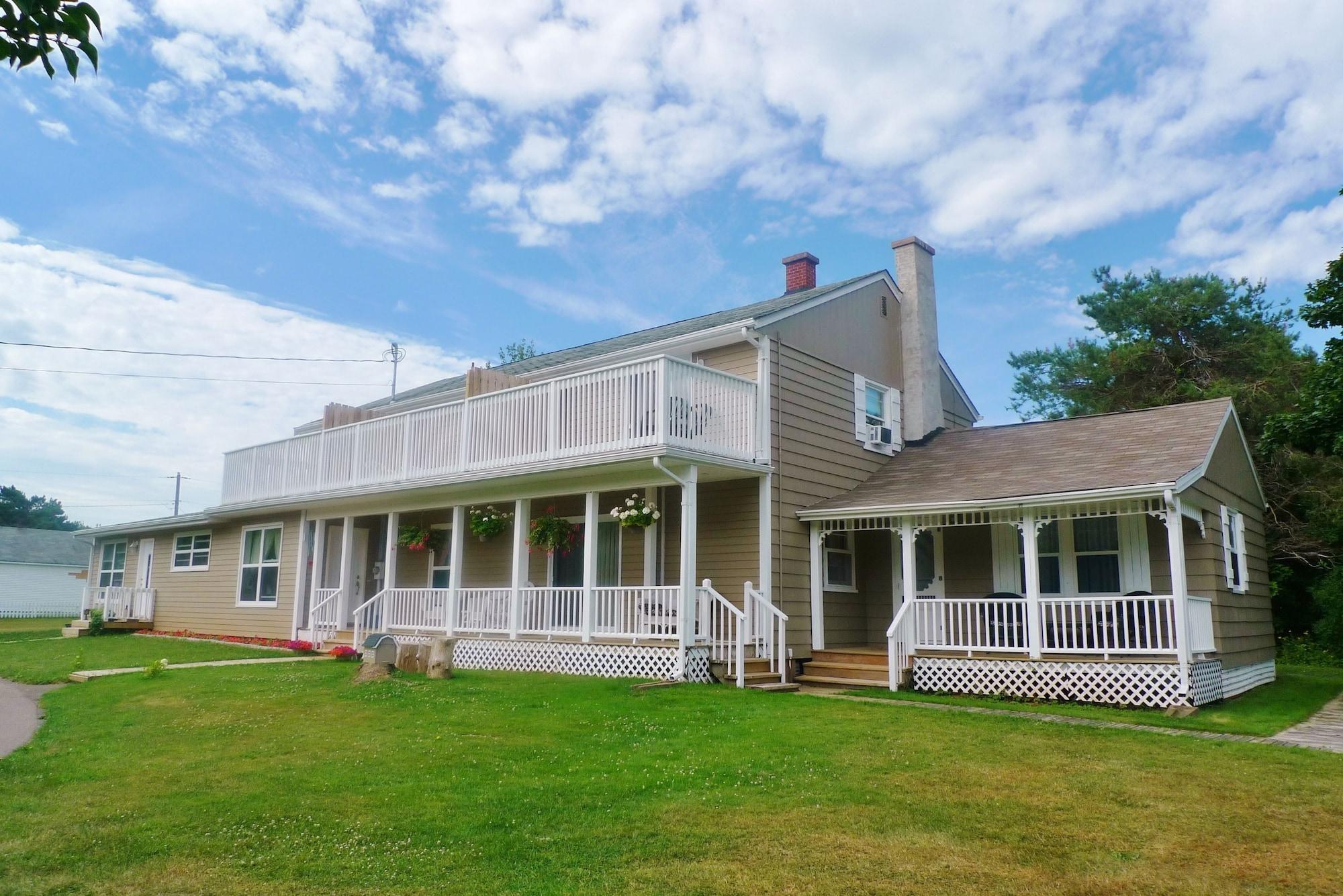 Varios Cavendish Breeze Inn