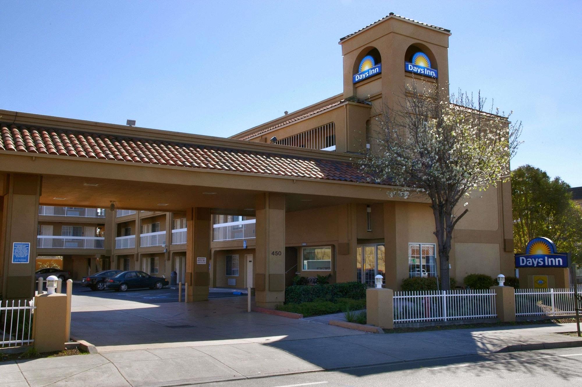 Varios Days Inn by Wyndham Hayward Airport