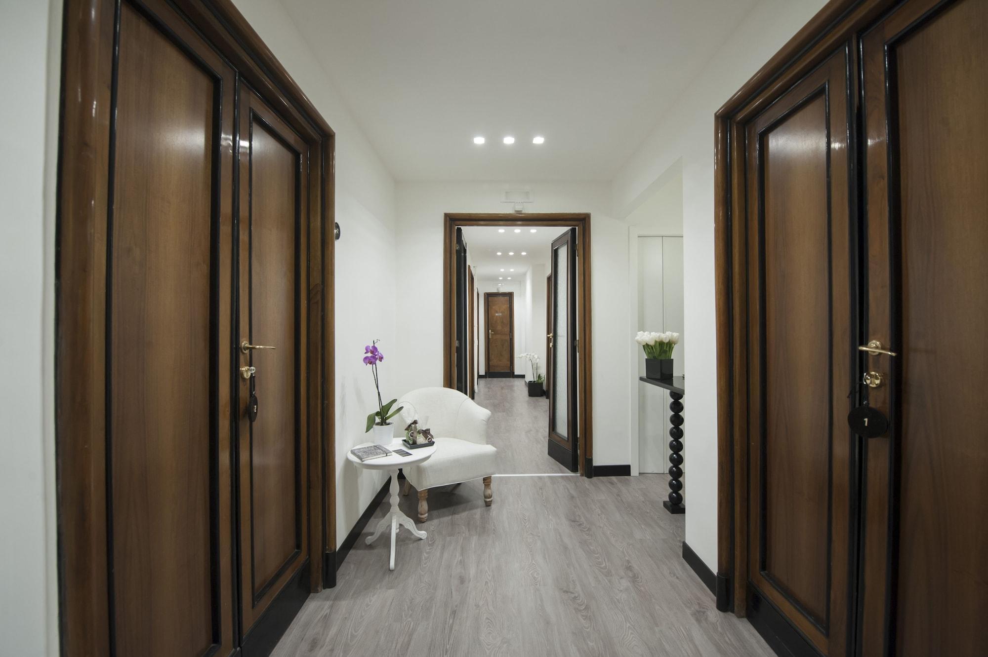 Vista Lobby Nobilcasa Suites