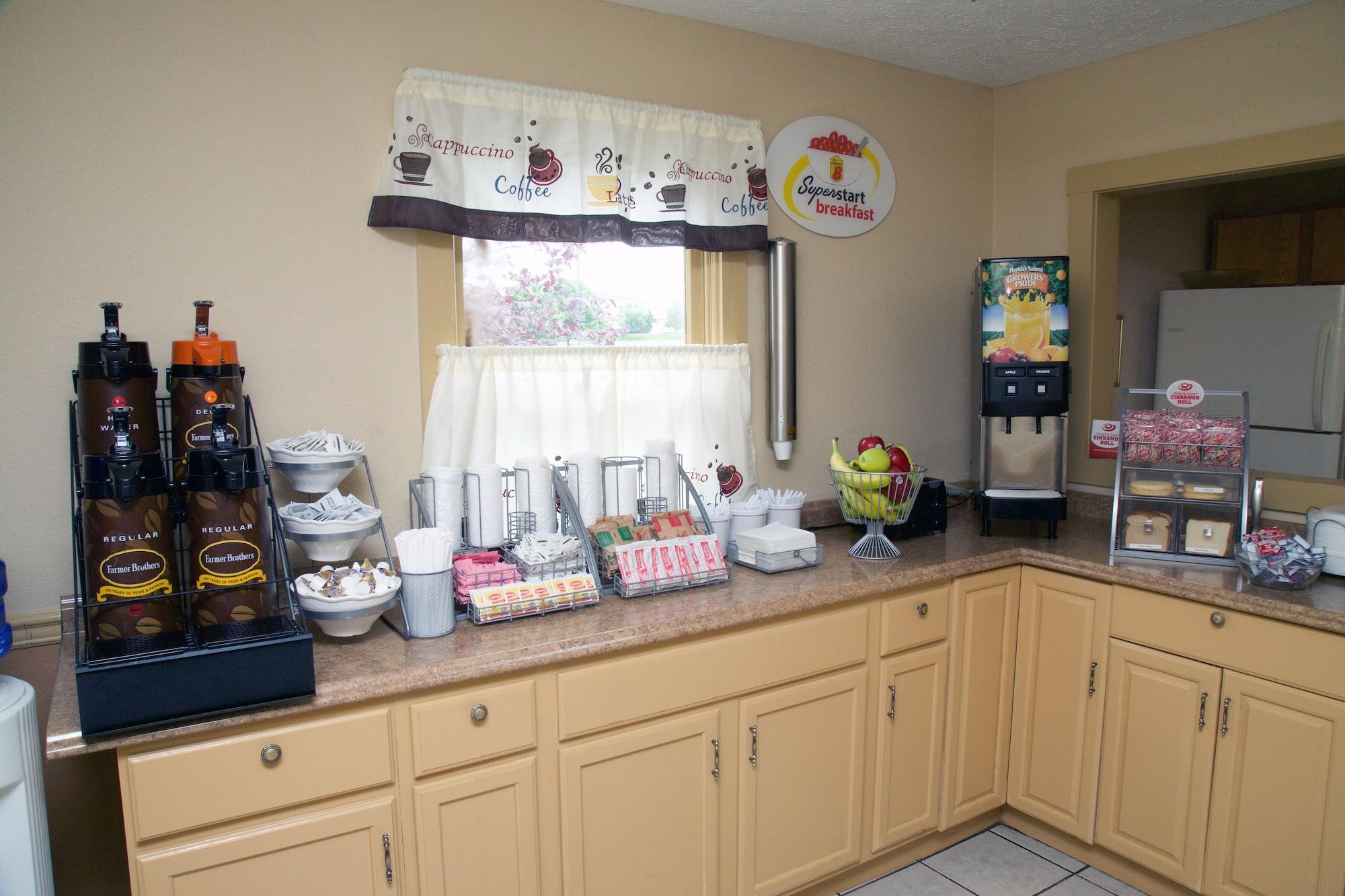 Restaurant Super 8 by Wyndham Christiansburg