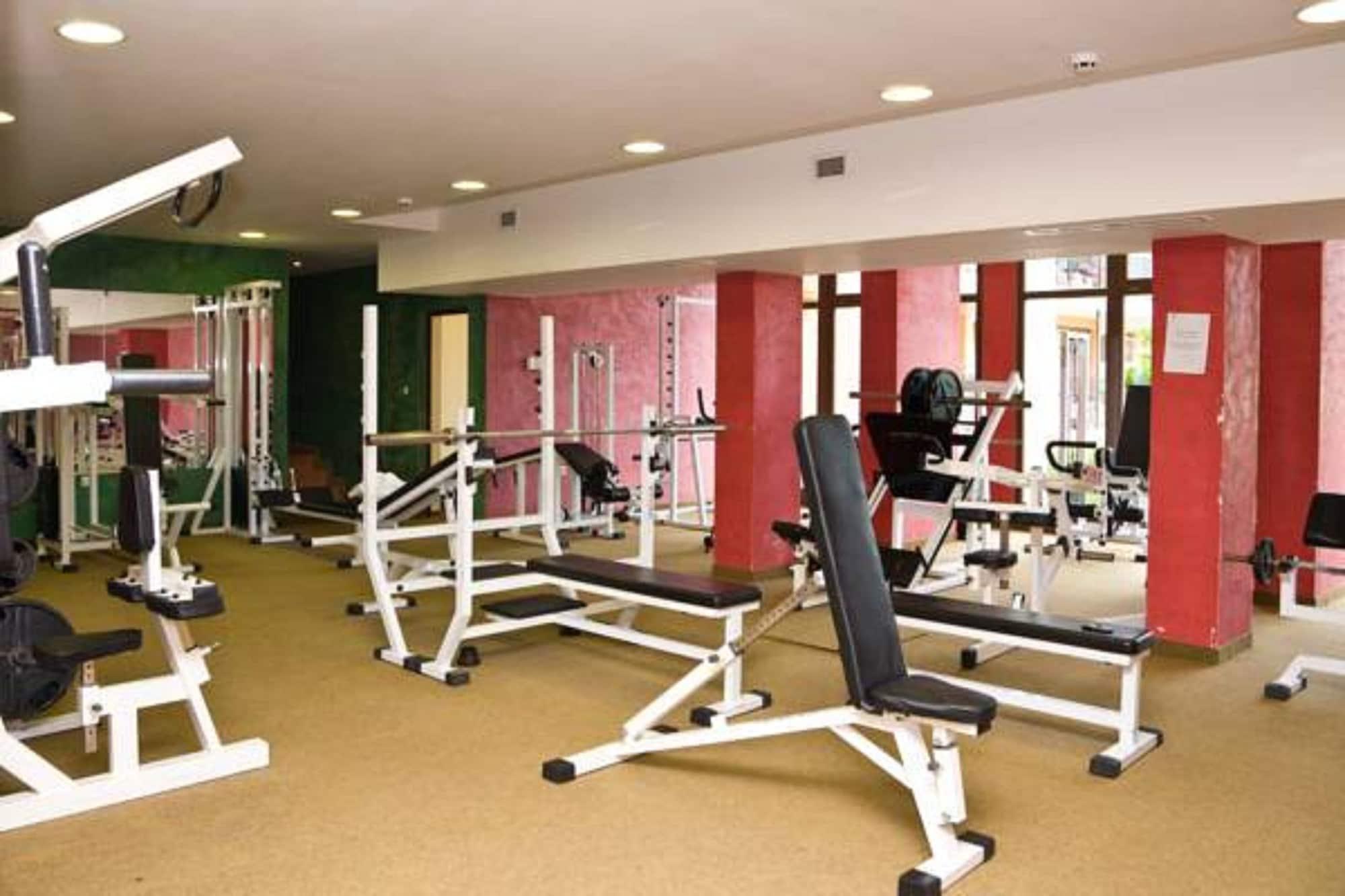 Gimnasio Hrizantema- All Inclusive Hotel