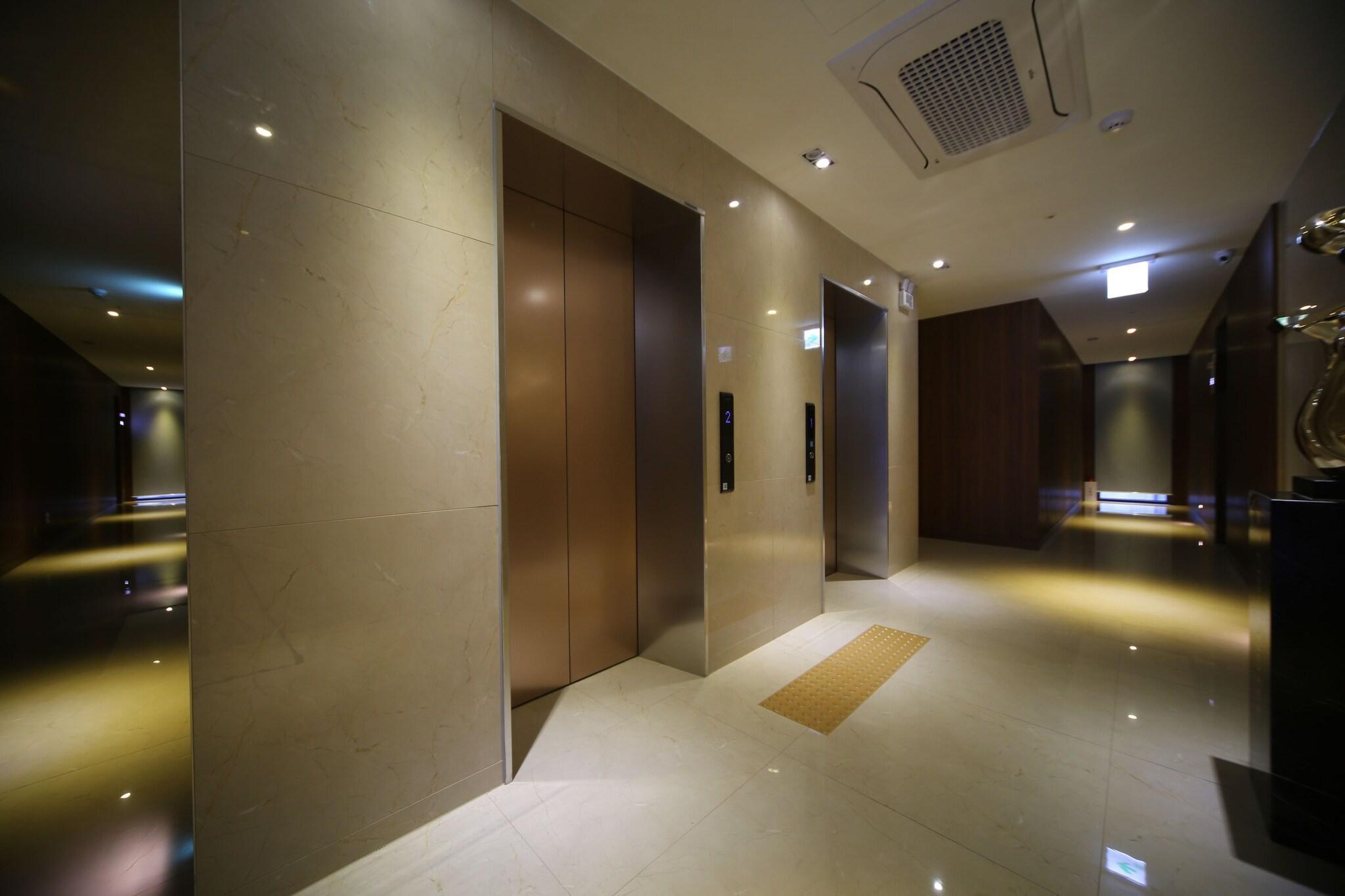 Vista Lobby Galmea First Hotel