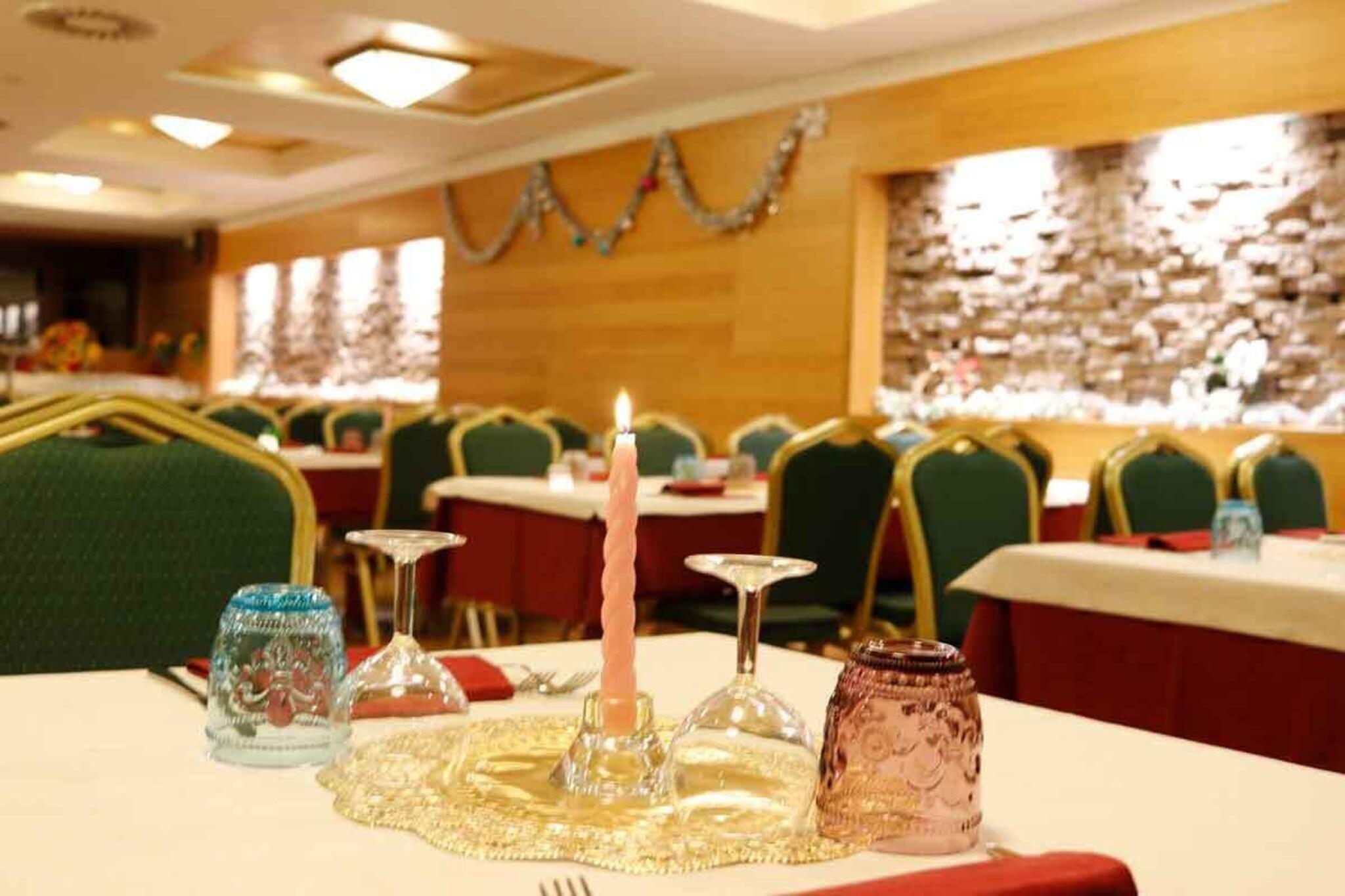 Restaurant Hotel Club Regina E Fassa