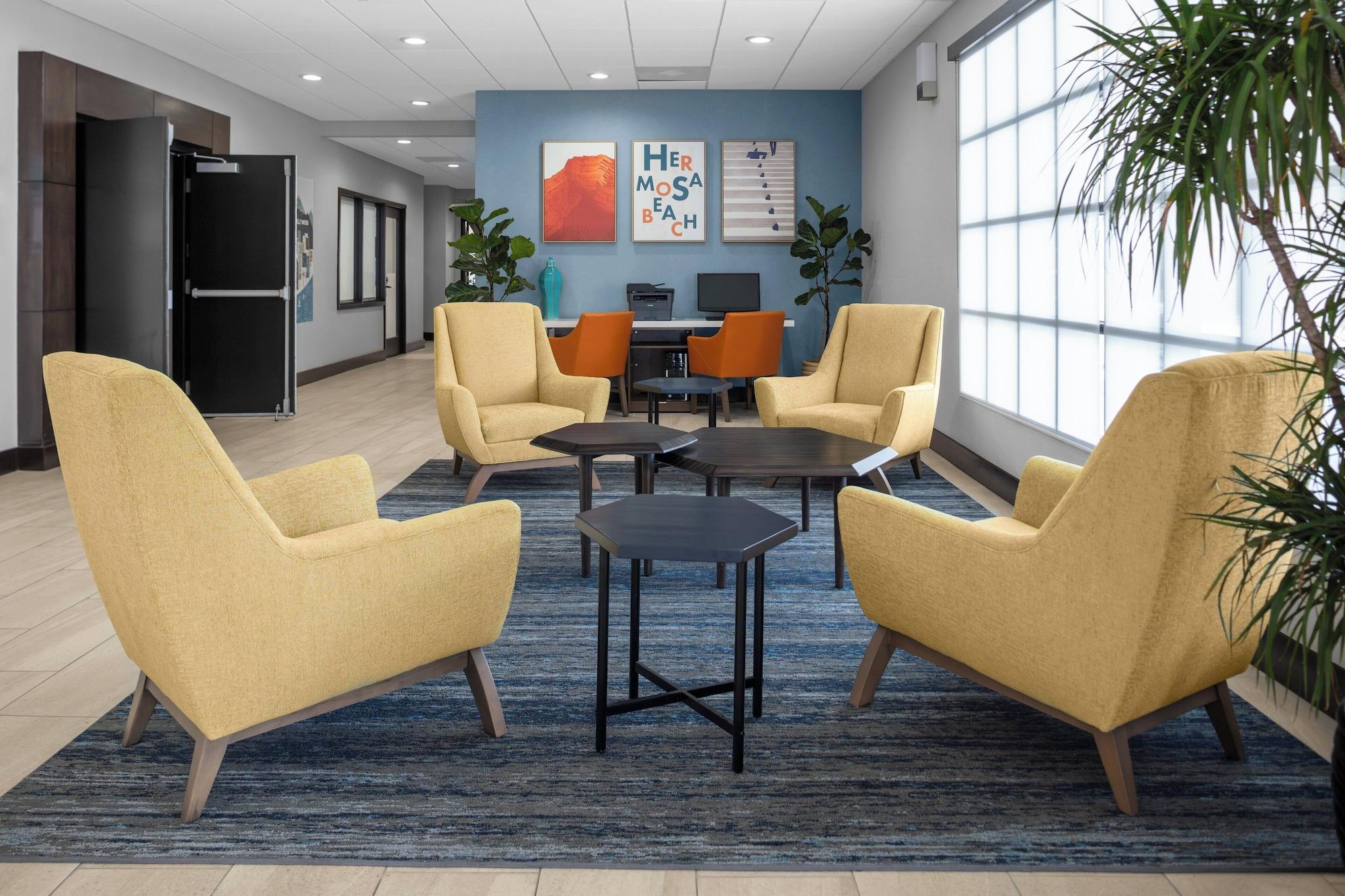 Vista Lobby Holiday Inn Express Hotel & Suites Hermosa Beach by IHG