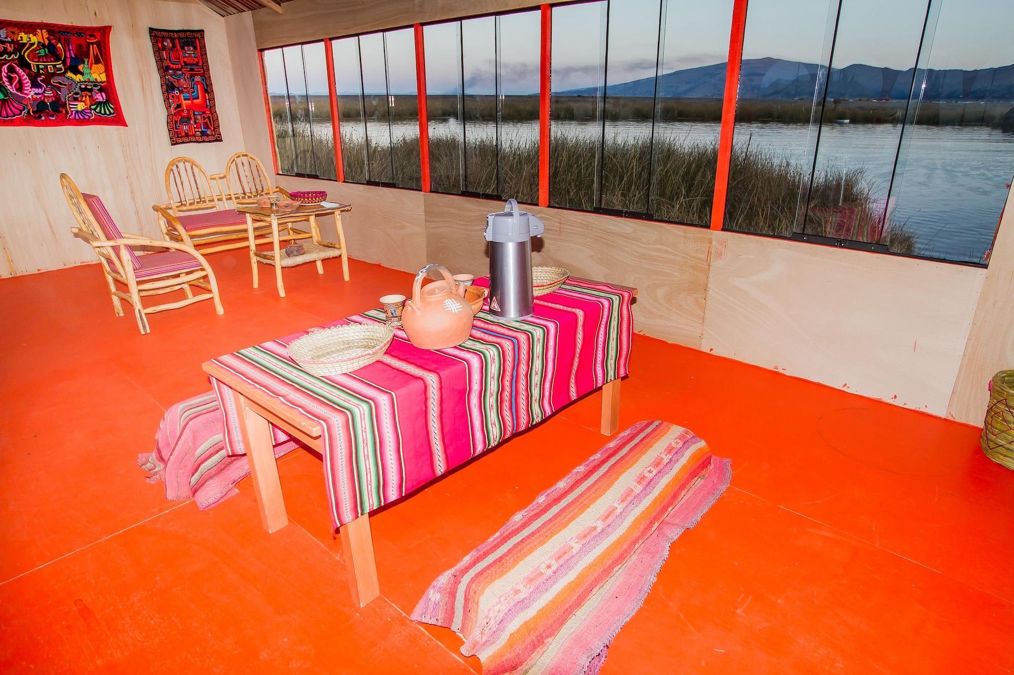 Restaurant Uros Qhota Uta Lodge