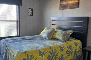 Alojamiento - Charming 2-bedroom 2 bath home on 1.33 acres with WiFi, AC in quaint Underwood