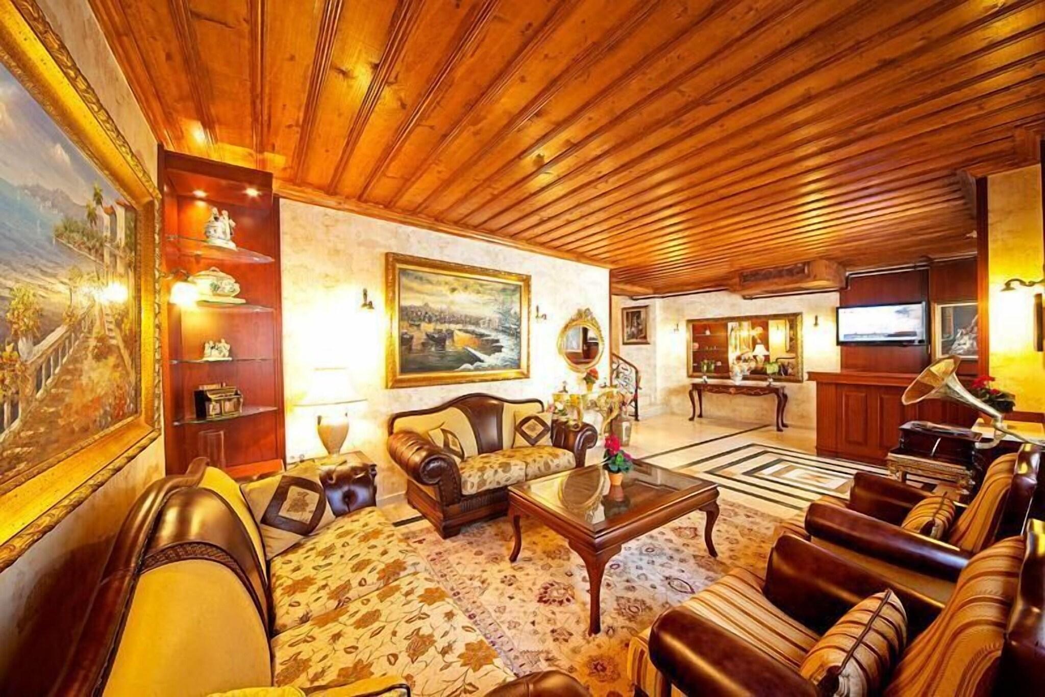 Vista Lobby Dilhayat Kalfa Hotel