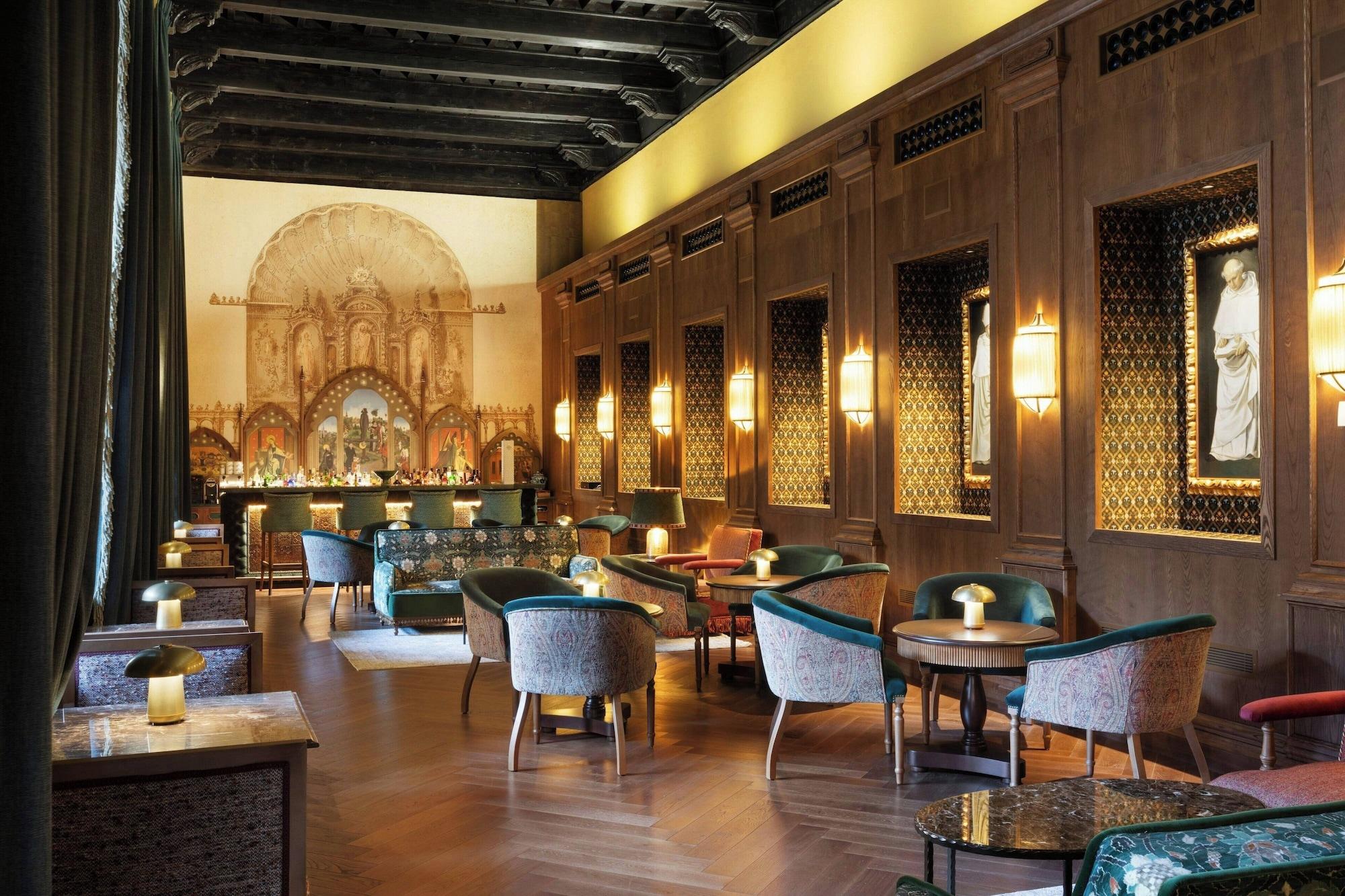 Bar/Salón Hotel Palacio de Santa Paula, Autograph Collection