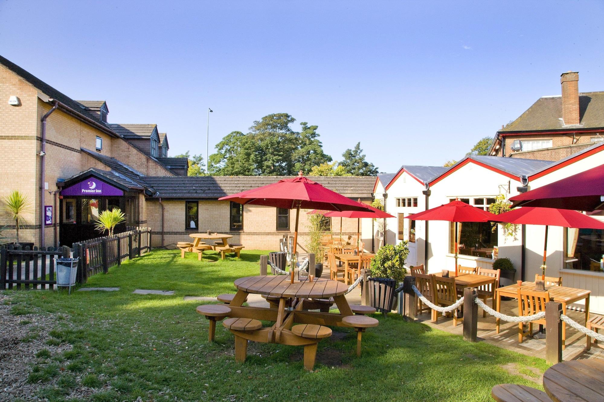 Varios Premier Inn Northampton South - Wootton
