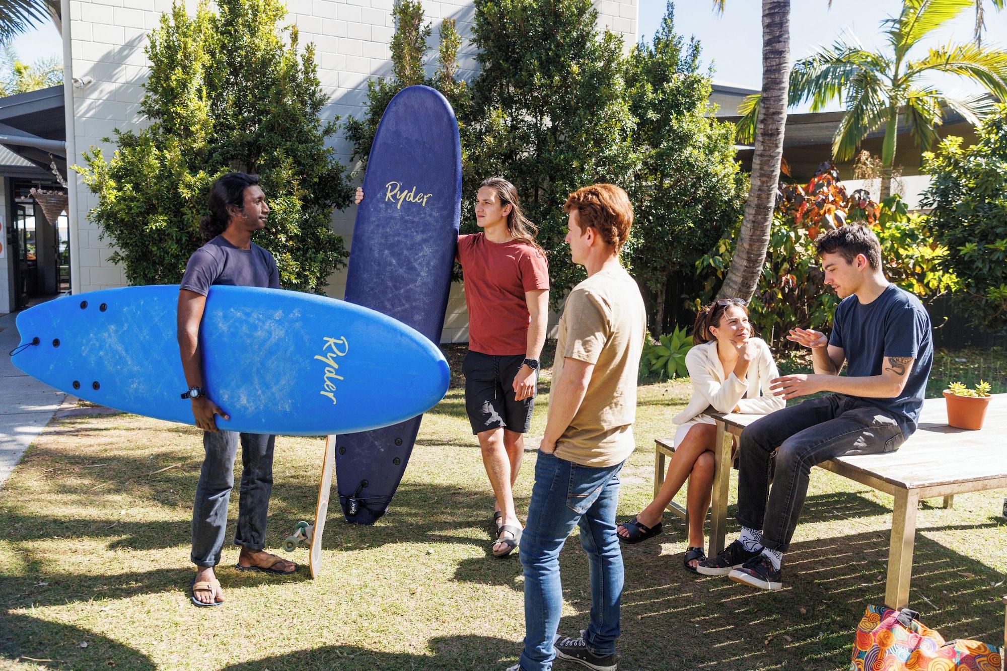 Vista Exterior YHA Coolangatta Gold Coast