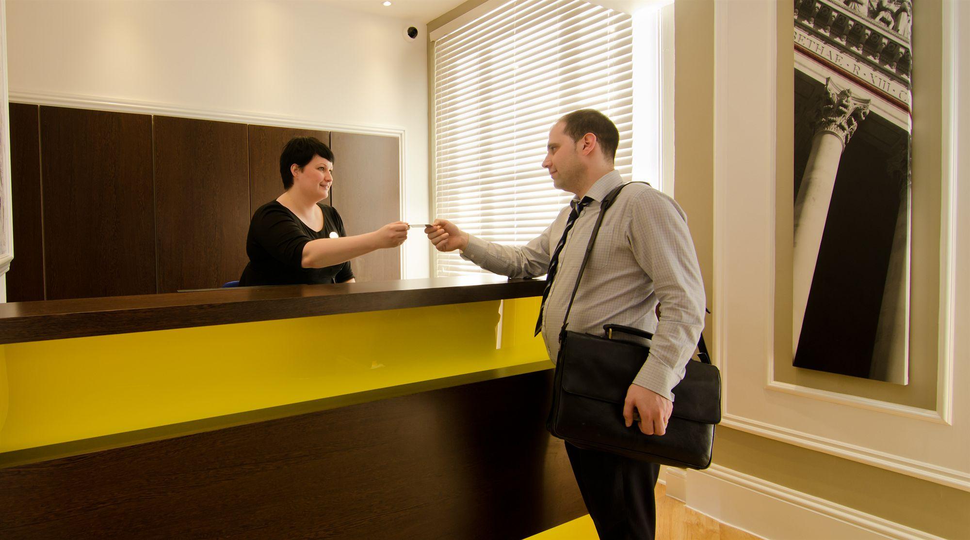 Vista Lobby Comfort Inn London - Westminster