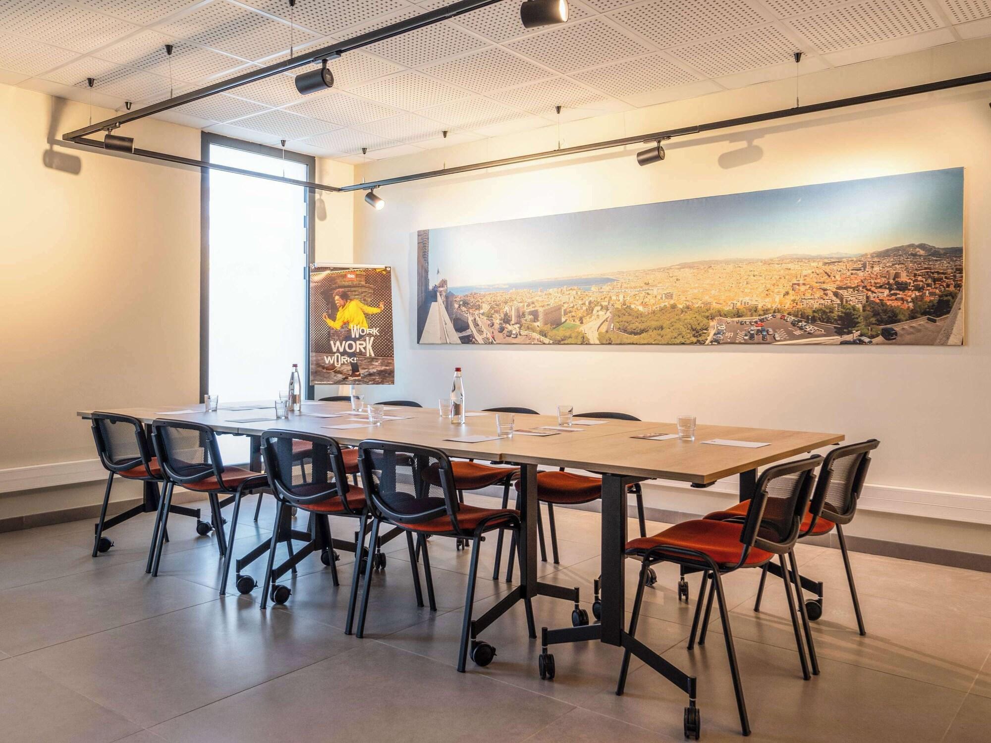 Sala de Reuniones Ibis Marseille Marignane Technopole