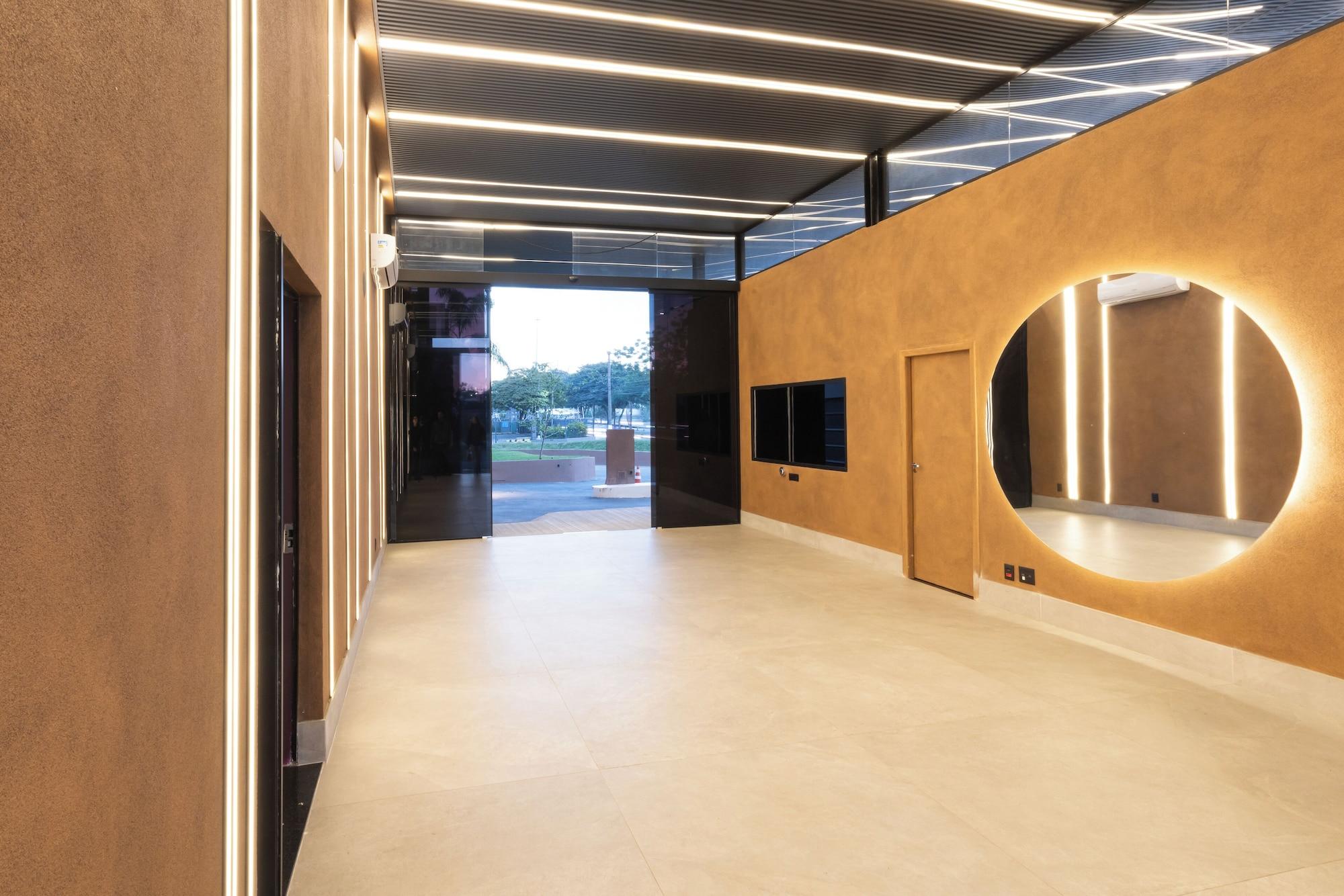 Vista Lobby Lush Motel Lapa