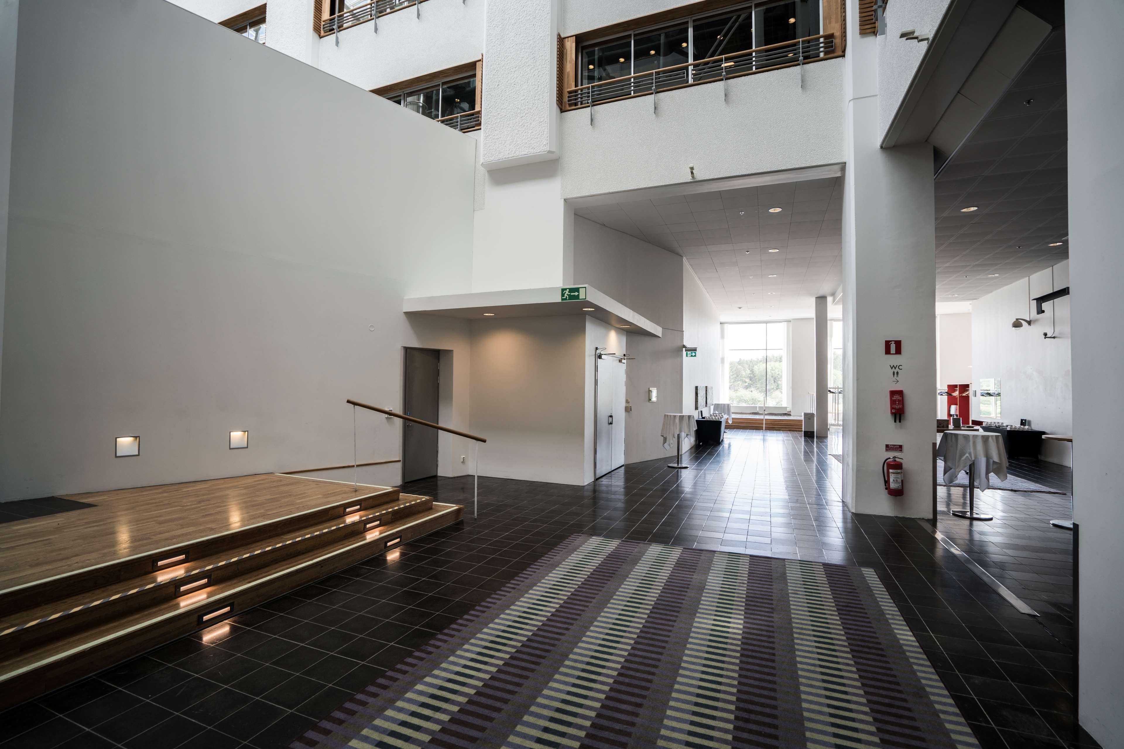 Vista Lobby Scandic Infra City