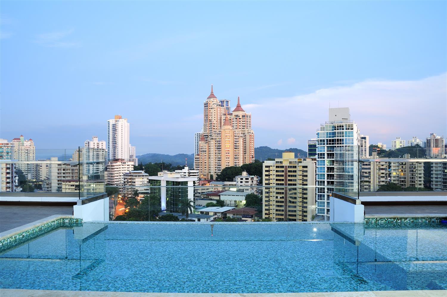Vista Piscina Best Western Plus Panama Zen Hotel