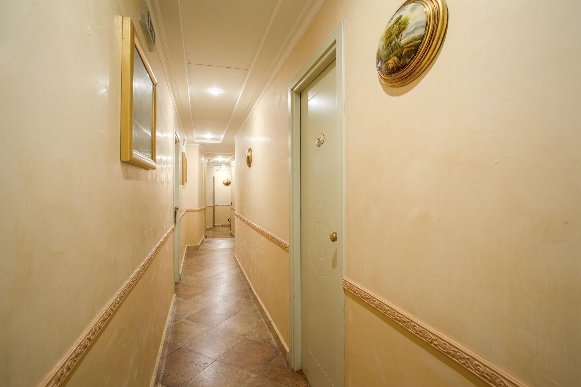 Varios Hotel Caravaggio
