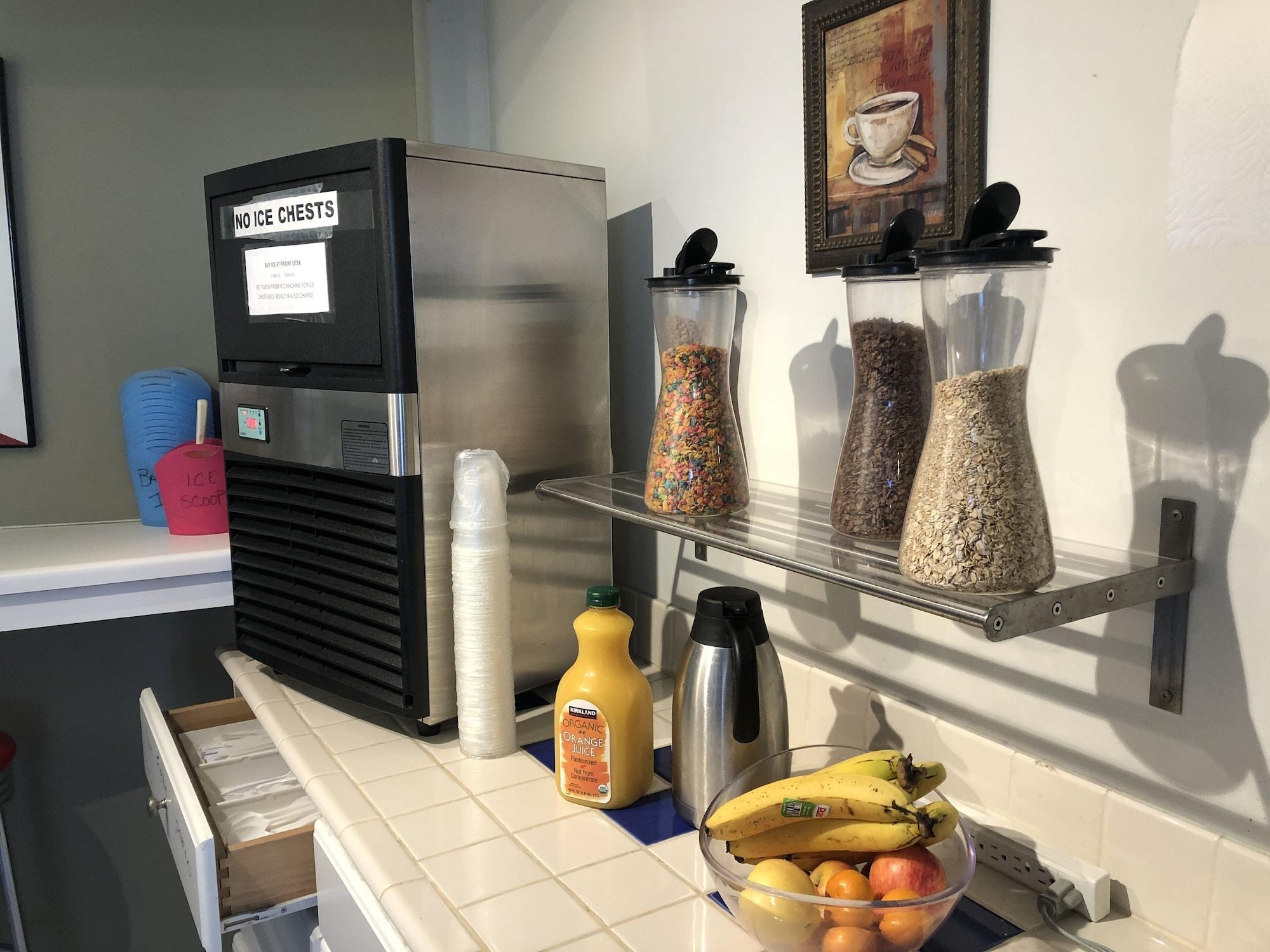 Restaurant Bayfront Inn at the Waterfront