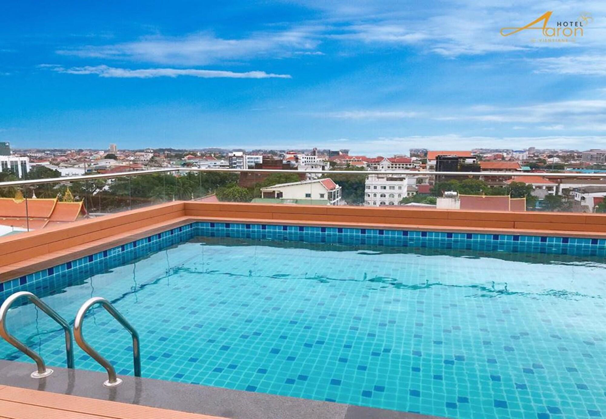 Vista Piscina Aaron Vientiane Hotel