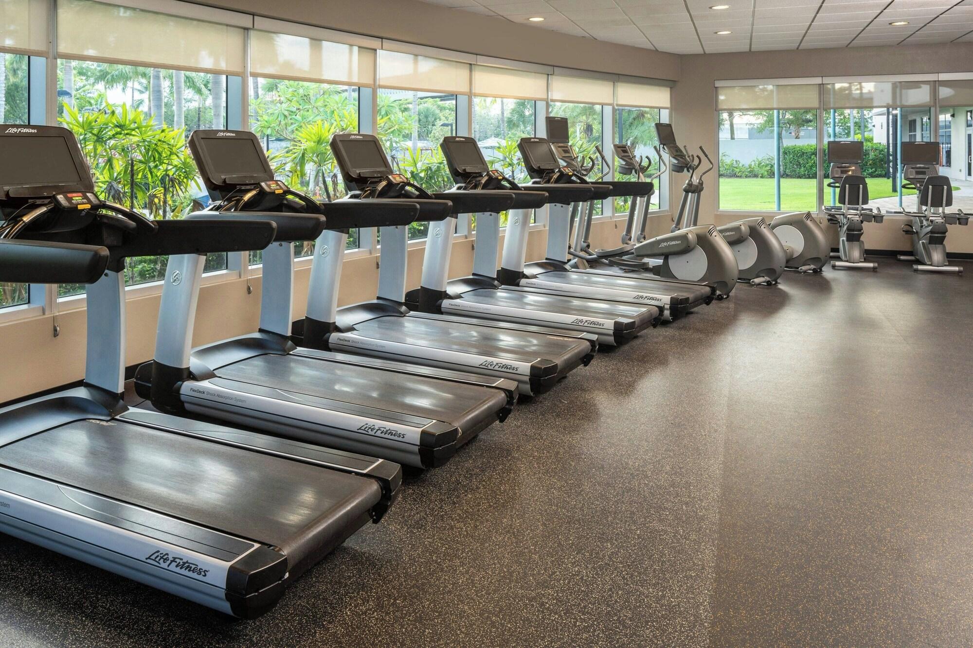 Gimnasio Courtyard by Marriott Miami Airport
