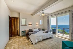 Alquiler Vacacional - Private Villa Above West Bay w/ Amazing Sunrises & Private Pool @ Villa Topaz