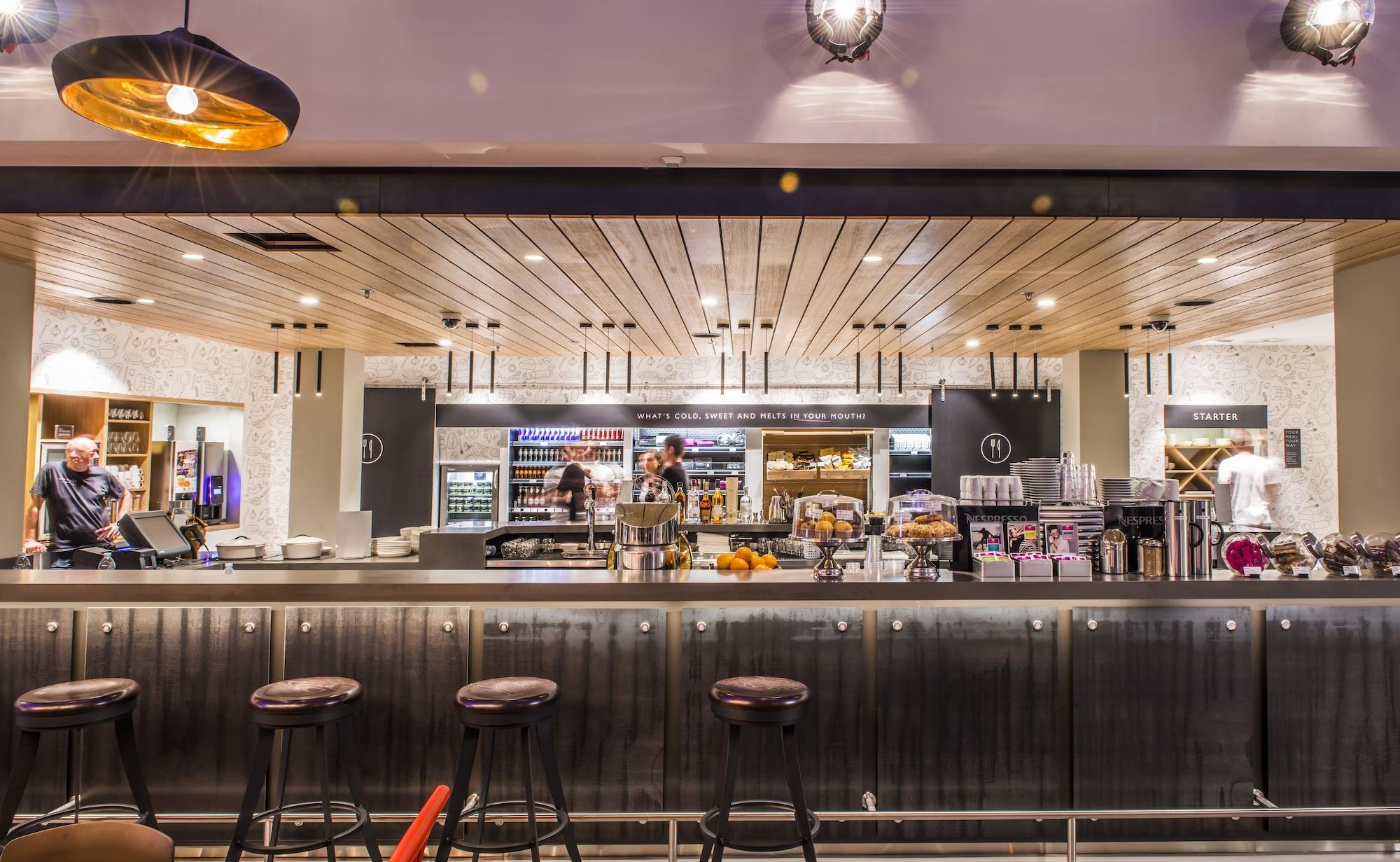 Bar/Salón MOXY Milan Malpensa Airport