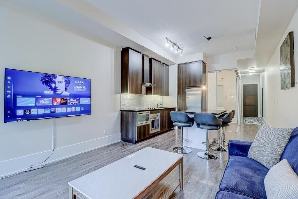 Varios Toronto Icon Suites - CN Tower Downtown