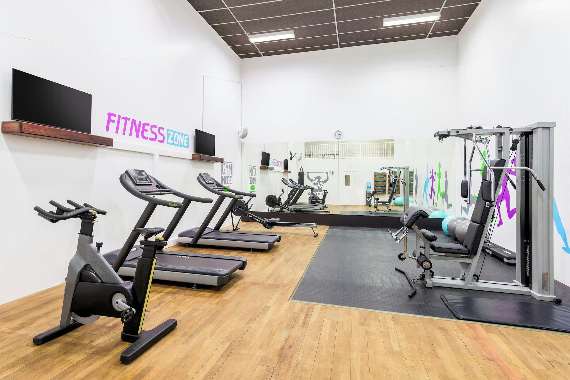 Gimnasio Protea Hotel by Marriott Karridene Beach