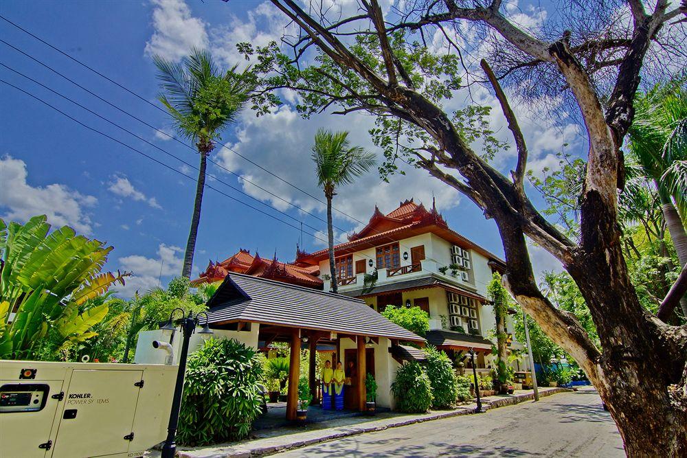 Vista Exterior Hotel By The Red Canal