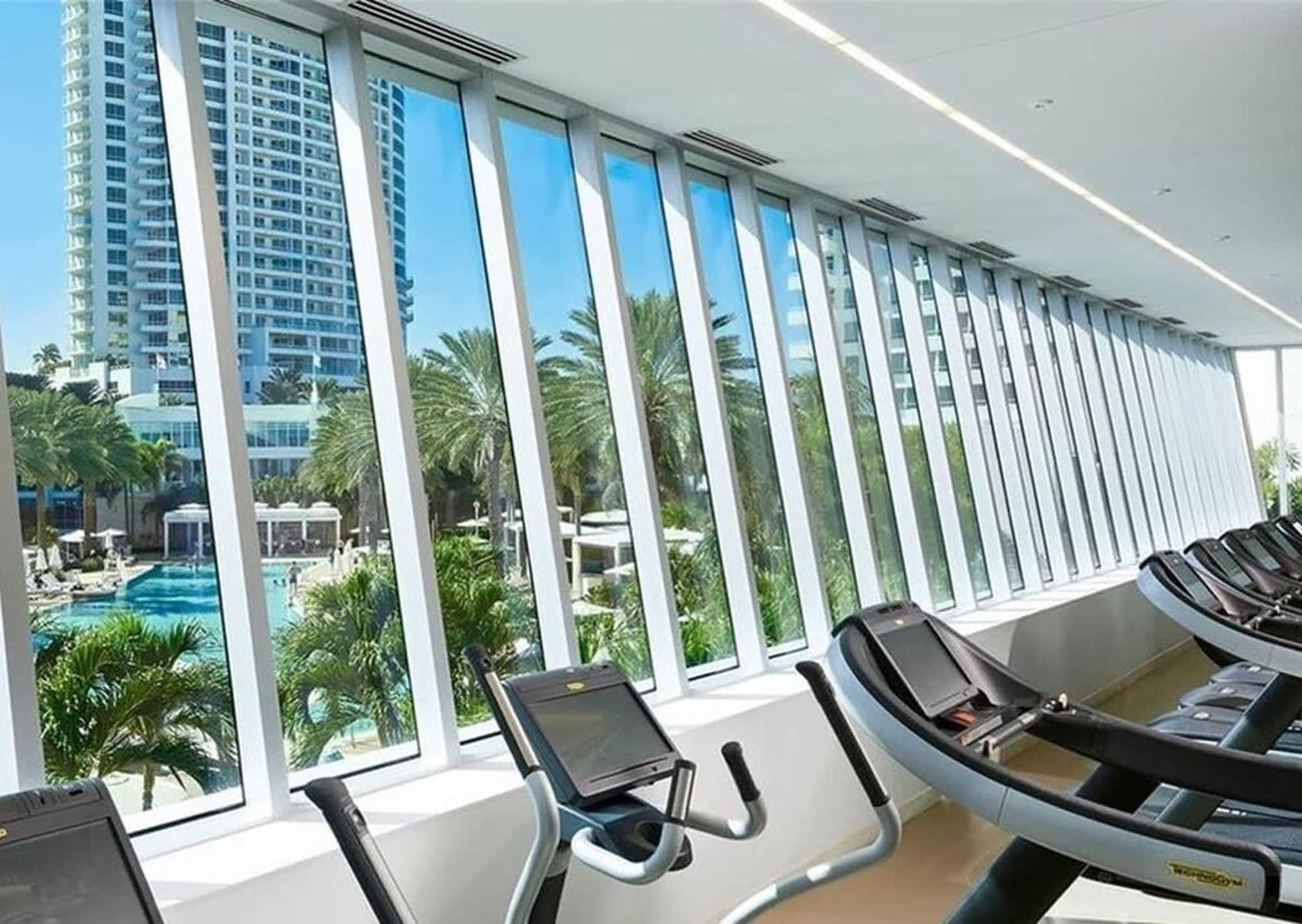Gimnasio Fontainebleau Miami Beach Private Luxury Suites