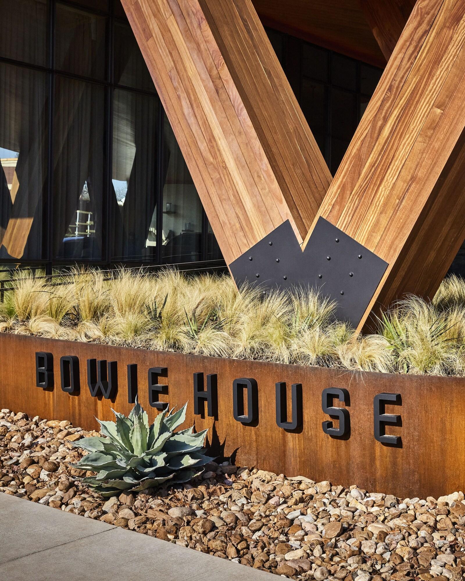 Vista Exterior Bowie House, Auberge Collection