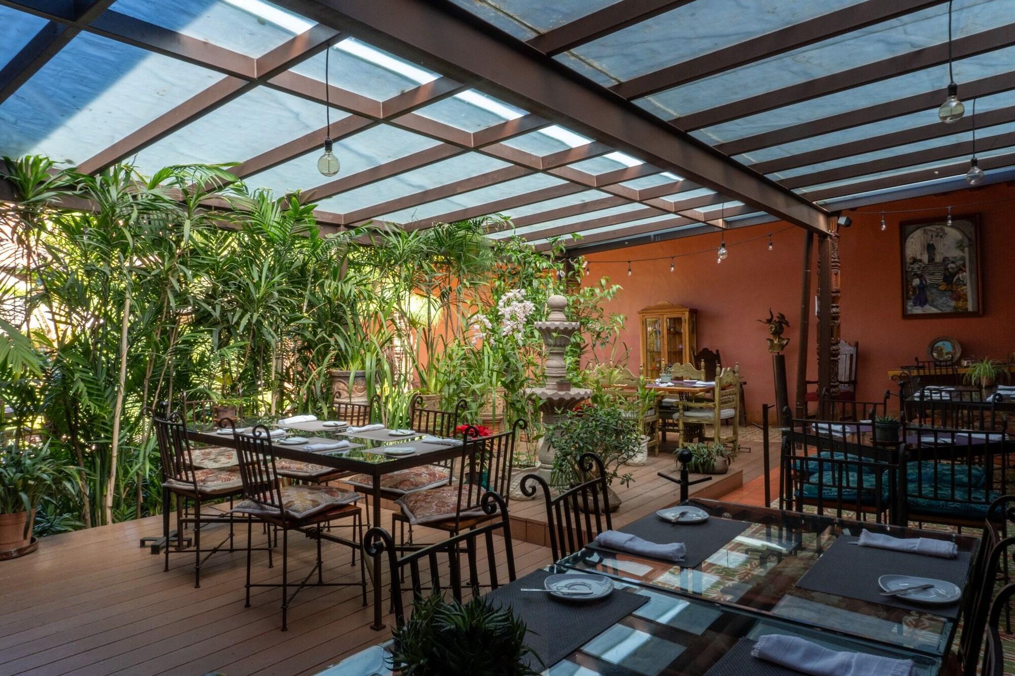 Restaurant LA CASA B & B