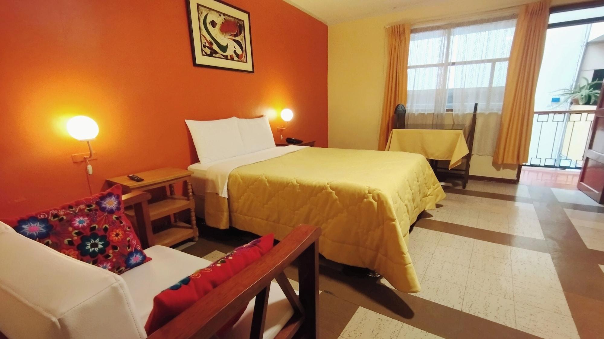 Habitación Hotel Yañez Inn