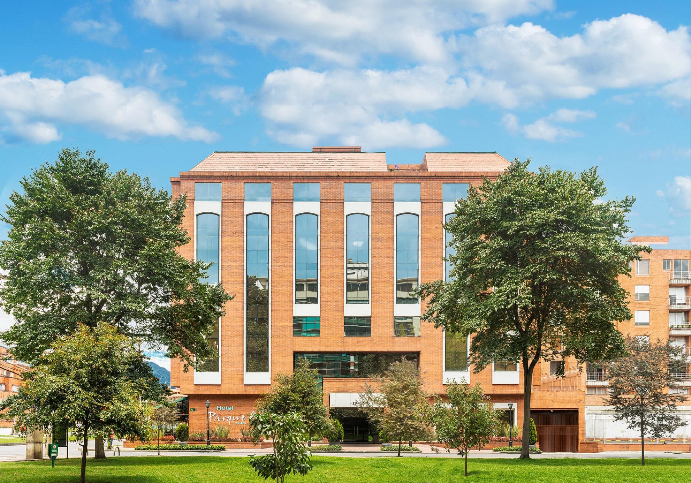 Vista Exterior Hotel Parque 97