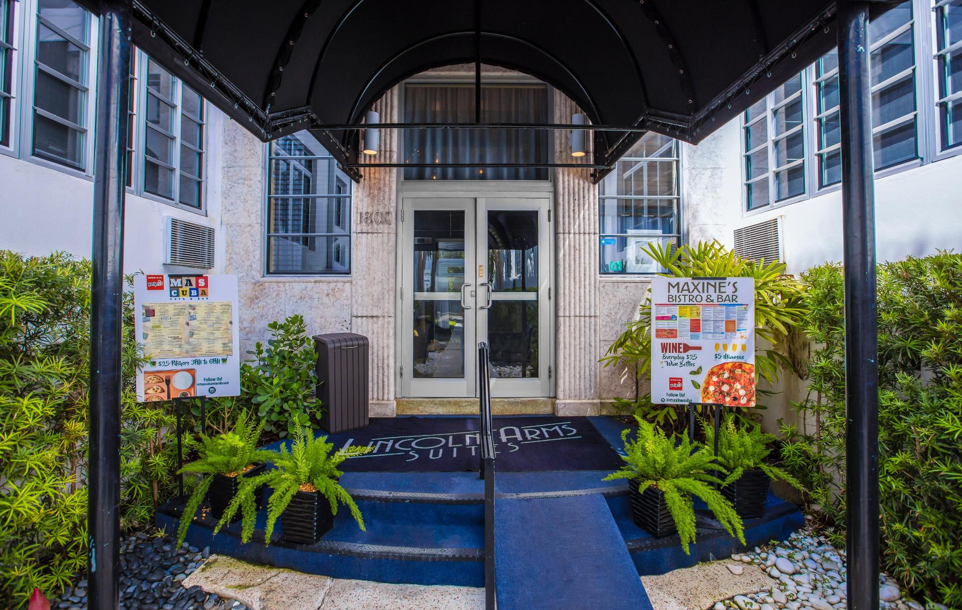 Hotel Lincoln Arms Suites
