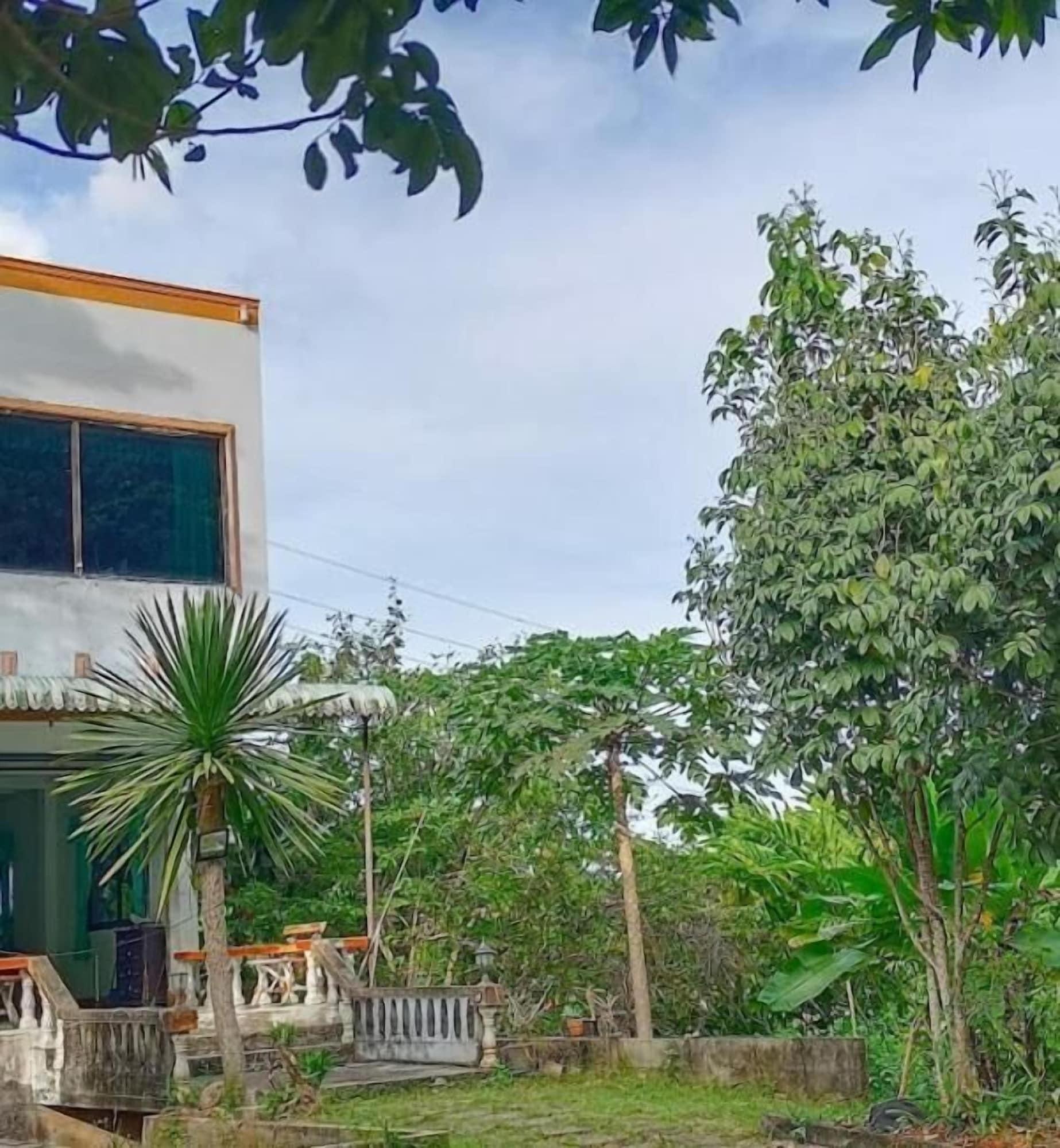 Vista Exterior Mountain View Hostel - Krabi Airport