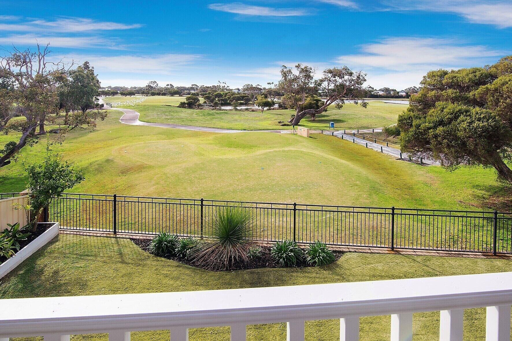 Backing onto Golf Course & just moments away from Dunsborough’s