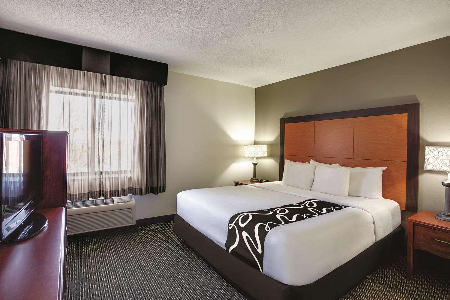 Suite La Quinta Inn & Suites by Wyndham Harrisburg Airport Hershey