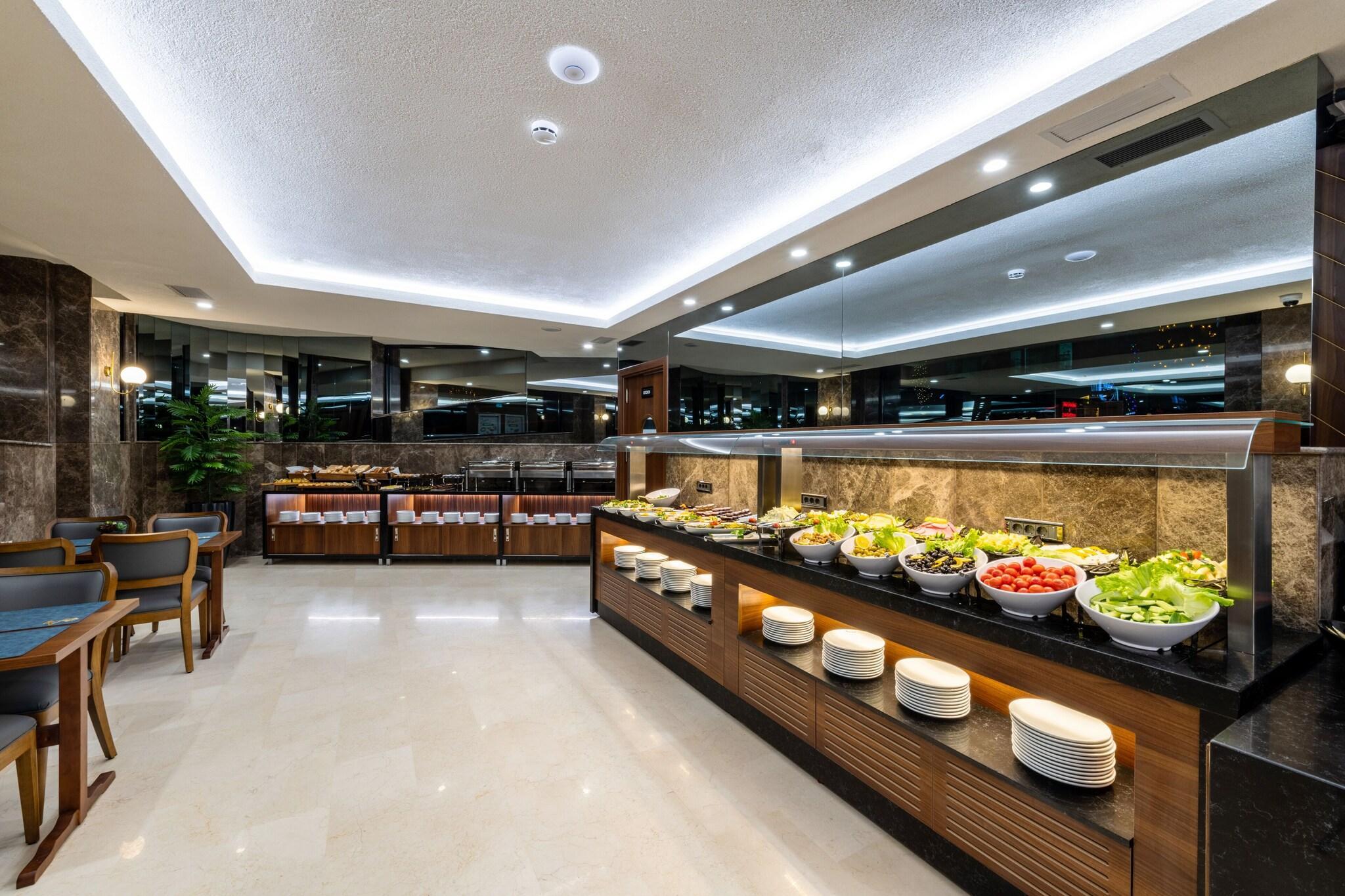 Restaurant Aprilis Deluxe Hotel
