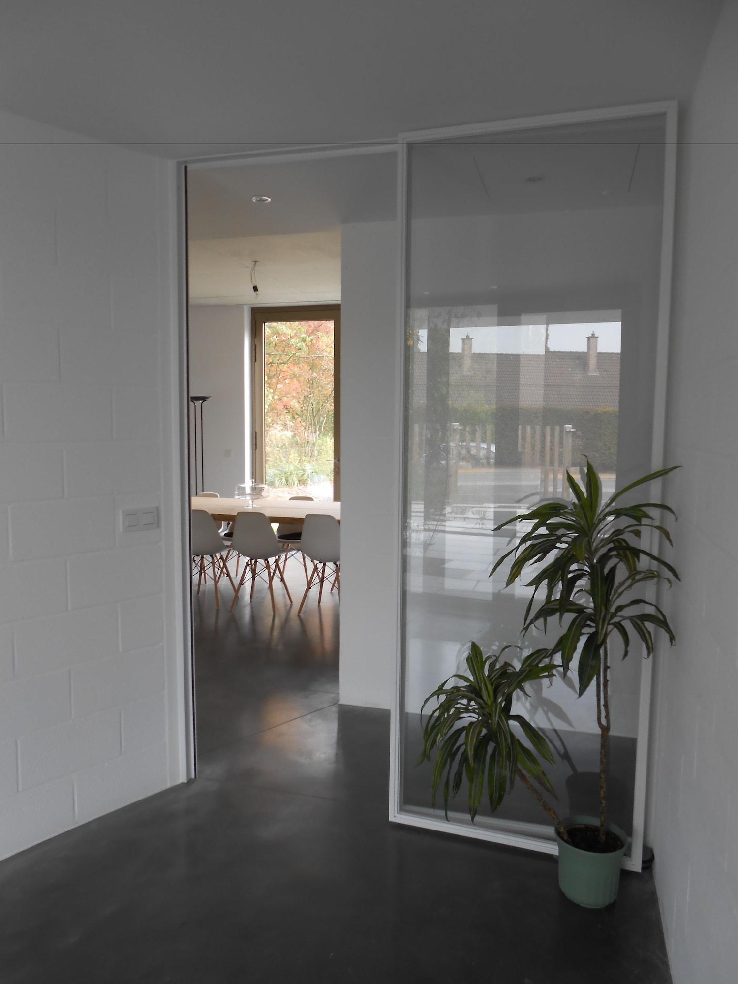 Vista Lobby Dimensions M