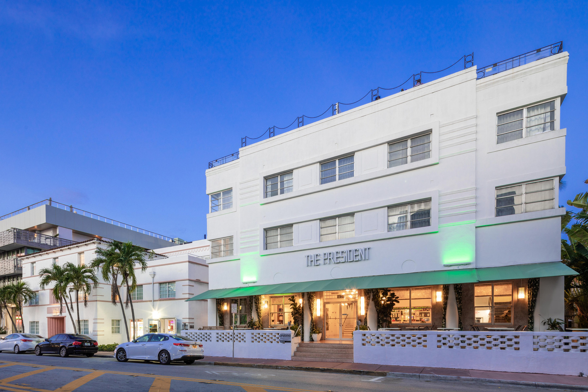 Vista Exterior President Hotel