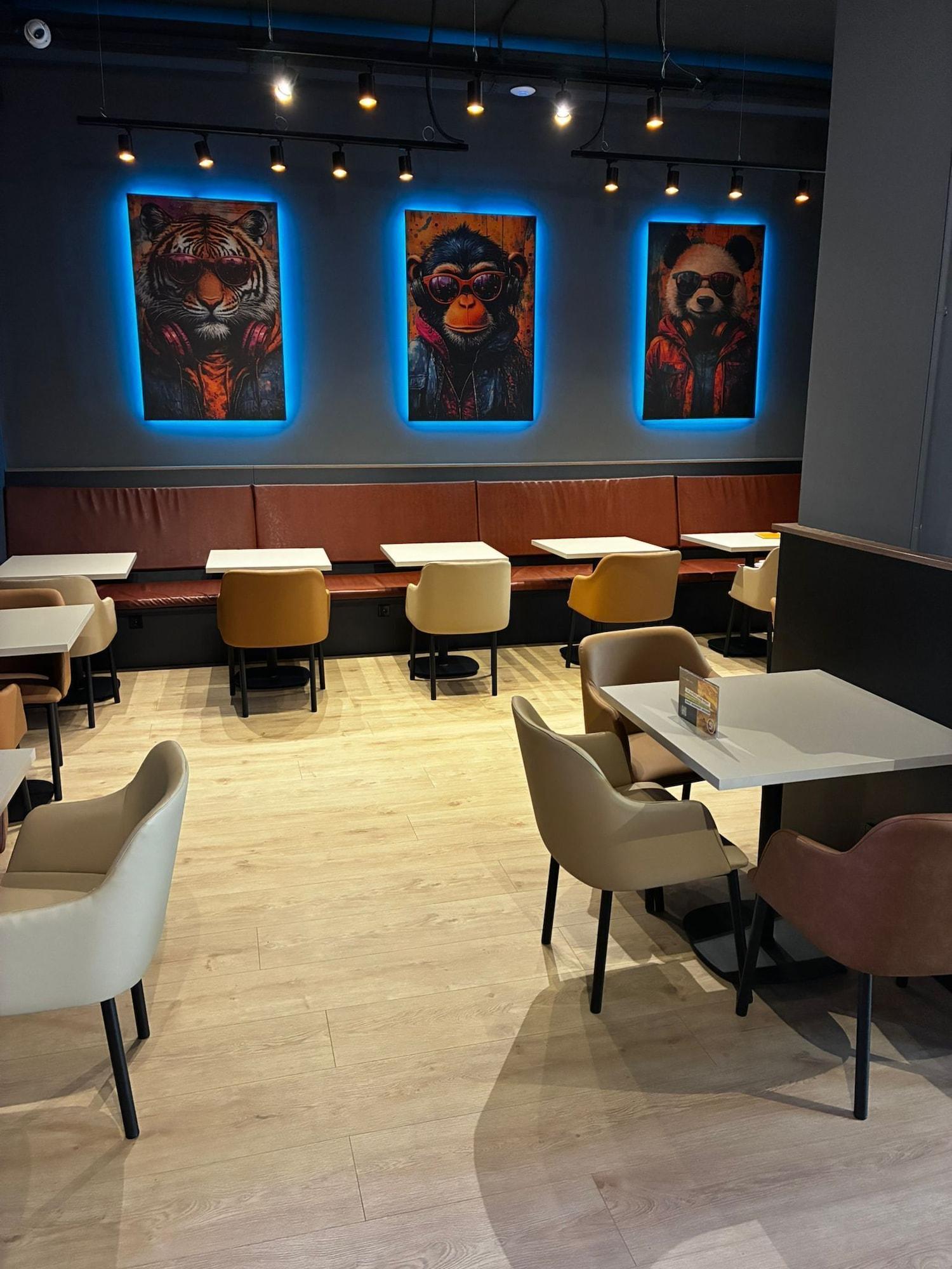Restaurant Palau Suites & Apartments
